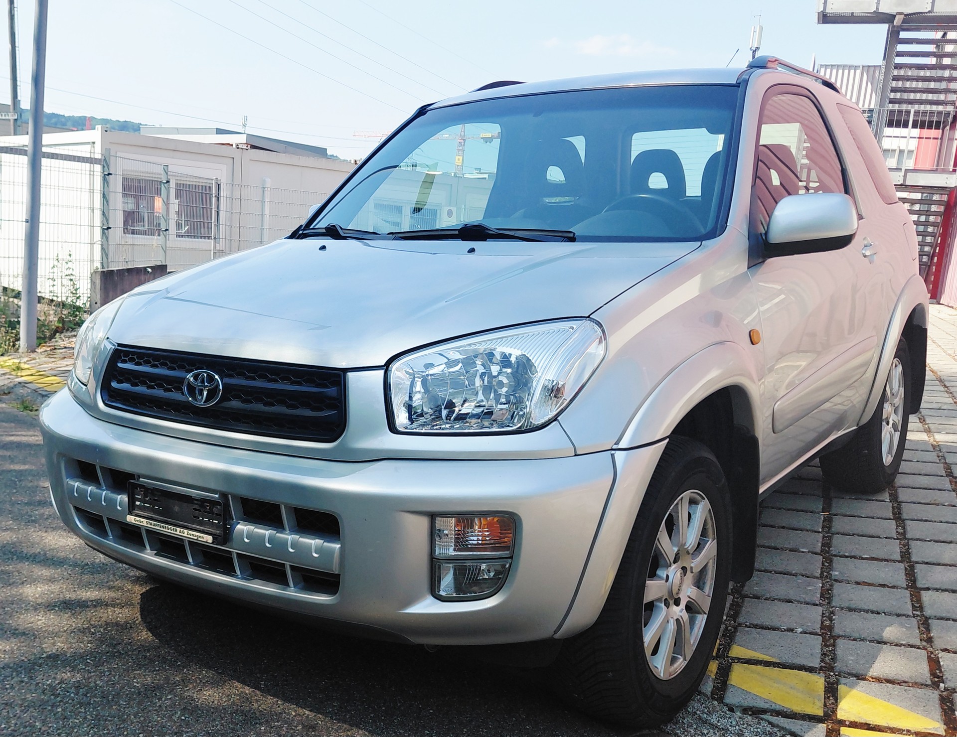 TOYOTA RAV-4 2.0 16V Mountain-image-1