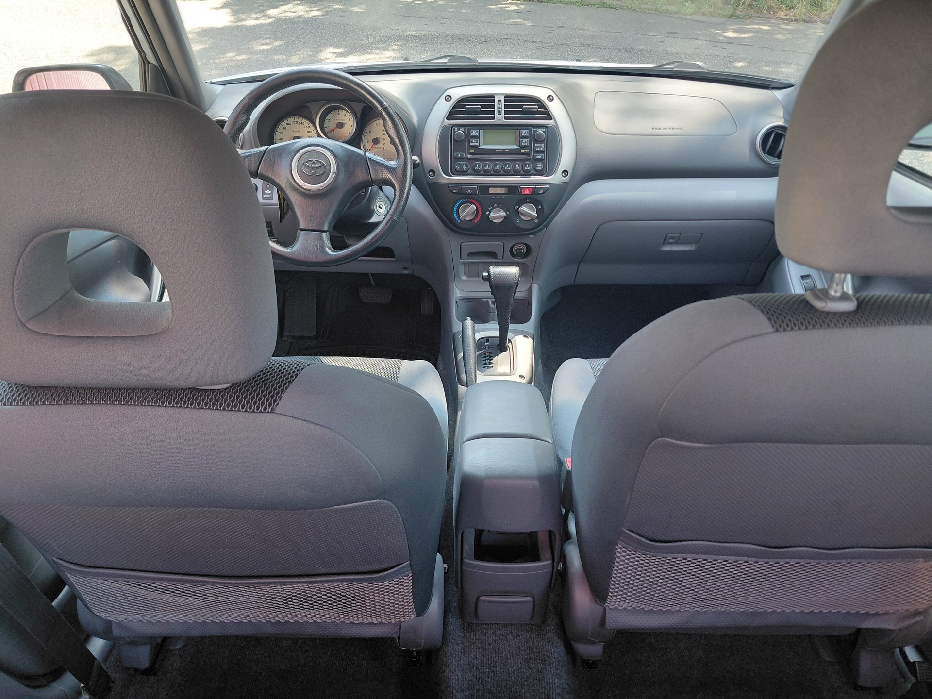 TOYOTA RAV-4 2.0 16V Mountain-image-8