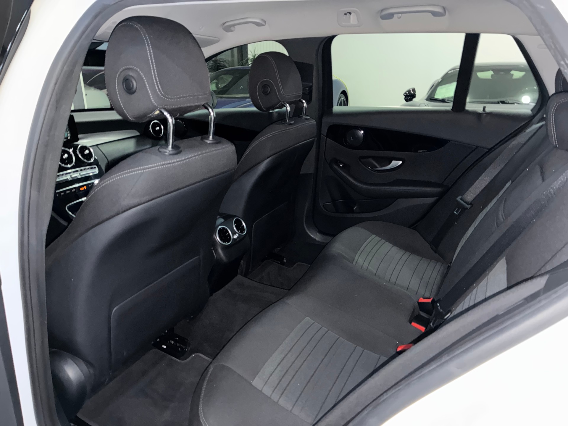 MERCEDES-BENZ C 300 e T-Modell Avantgarde 9G-Tronic-image-10