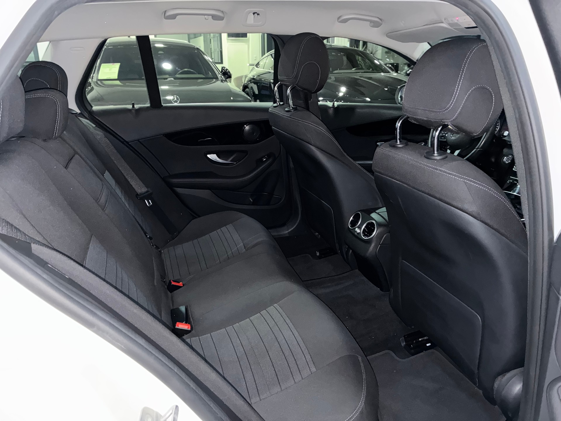 MERCEDES-BENZ C 300 e T-Modell Avantgarde 9G-Tronic-image-11