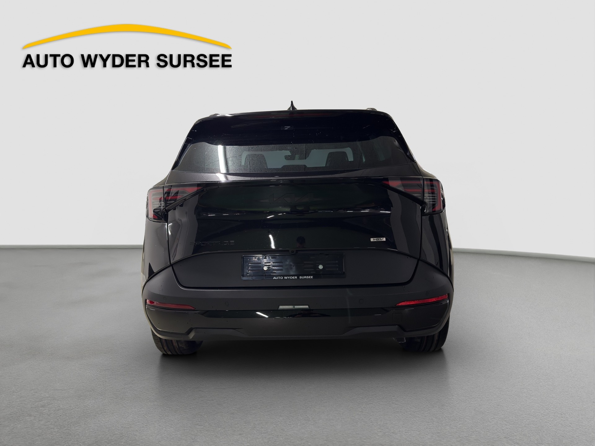 KIA Sportage 1.6 T-GDi Hybrid Black Edition-image-4