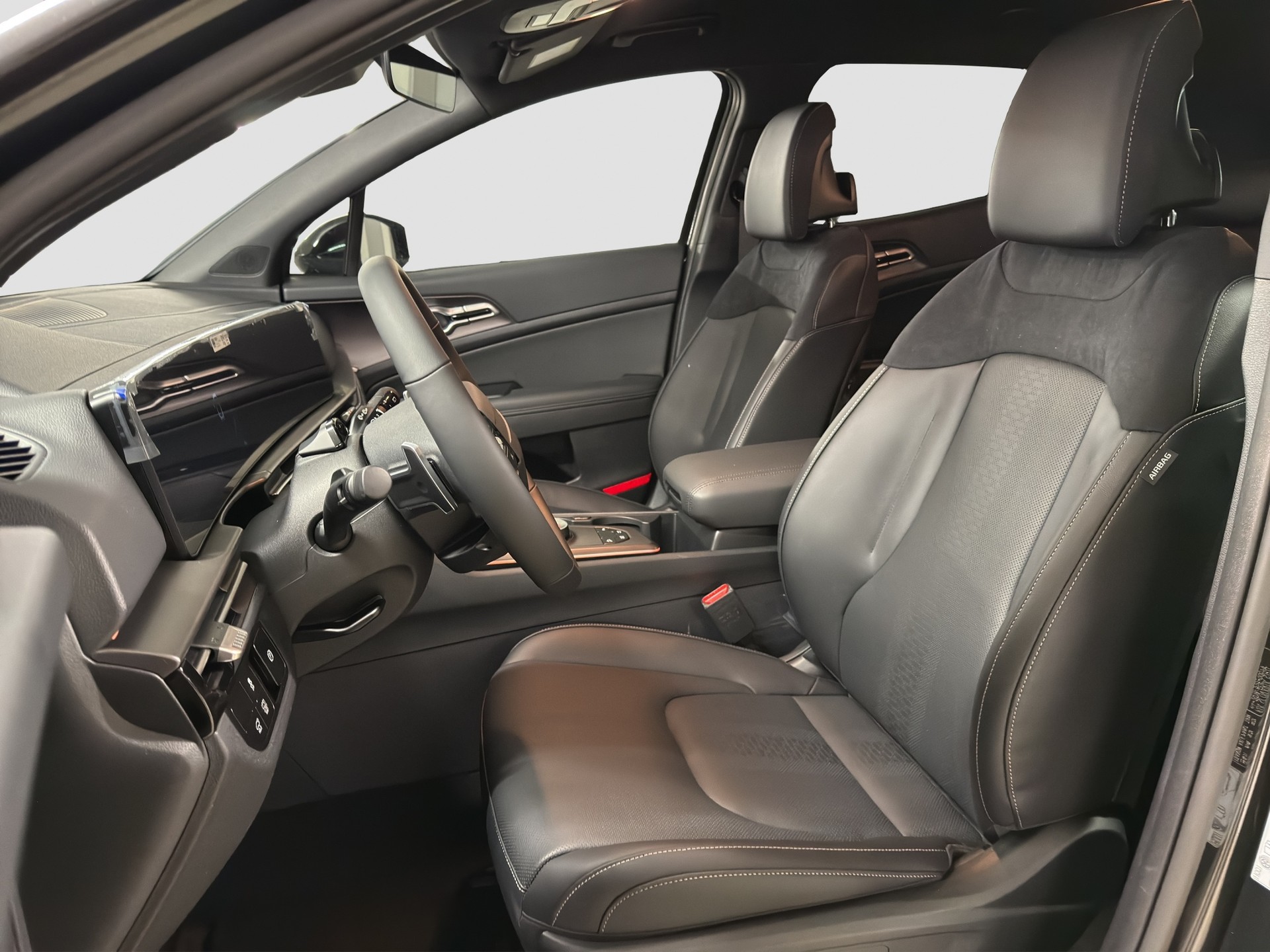 KIA Sportage 1.6 T-GDi Hybrid Black Edition-image-8