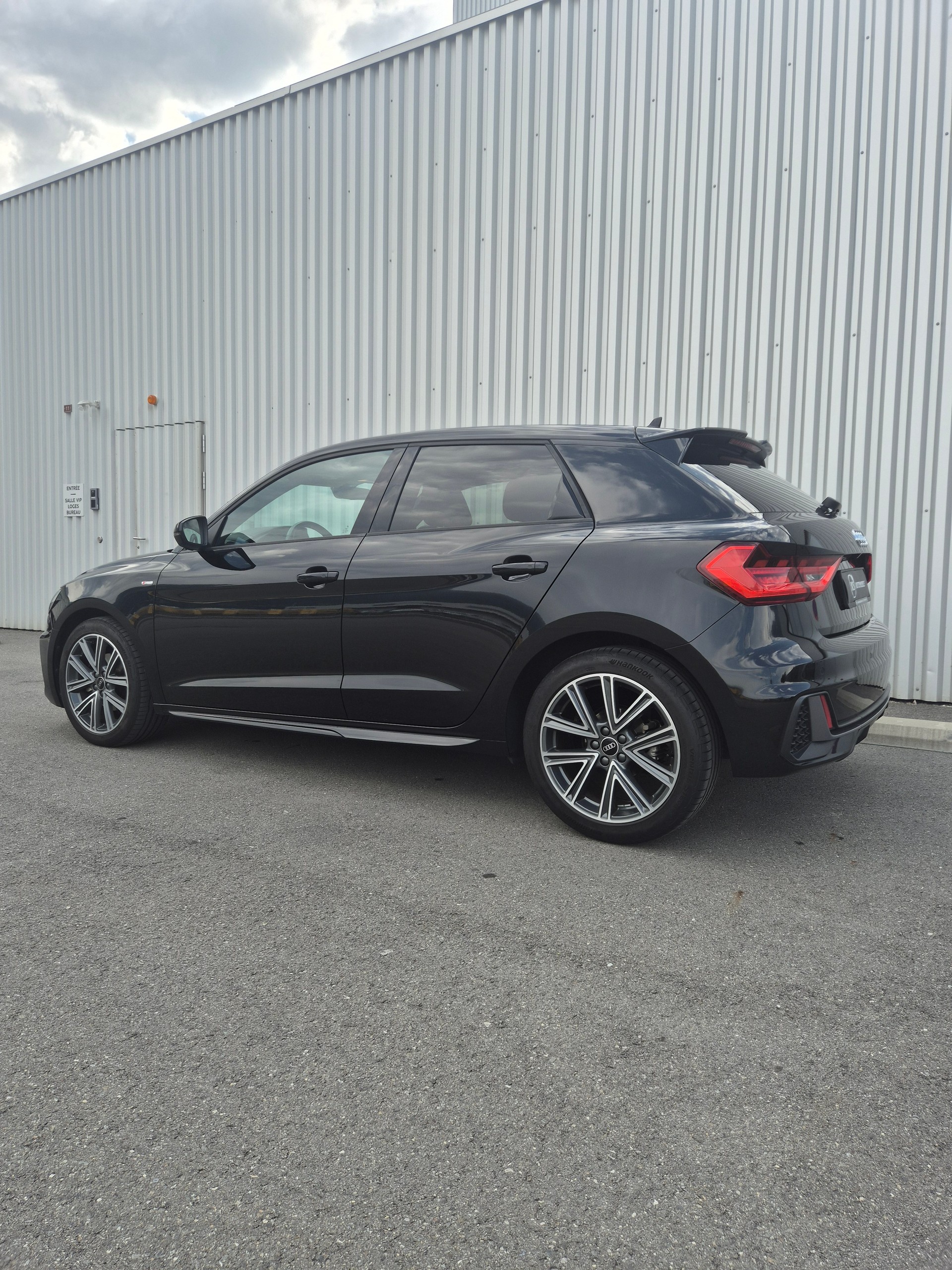 AUDI A1 Sportback 30 TFSI S Line S-tronic-image-8