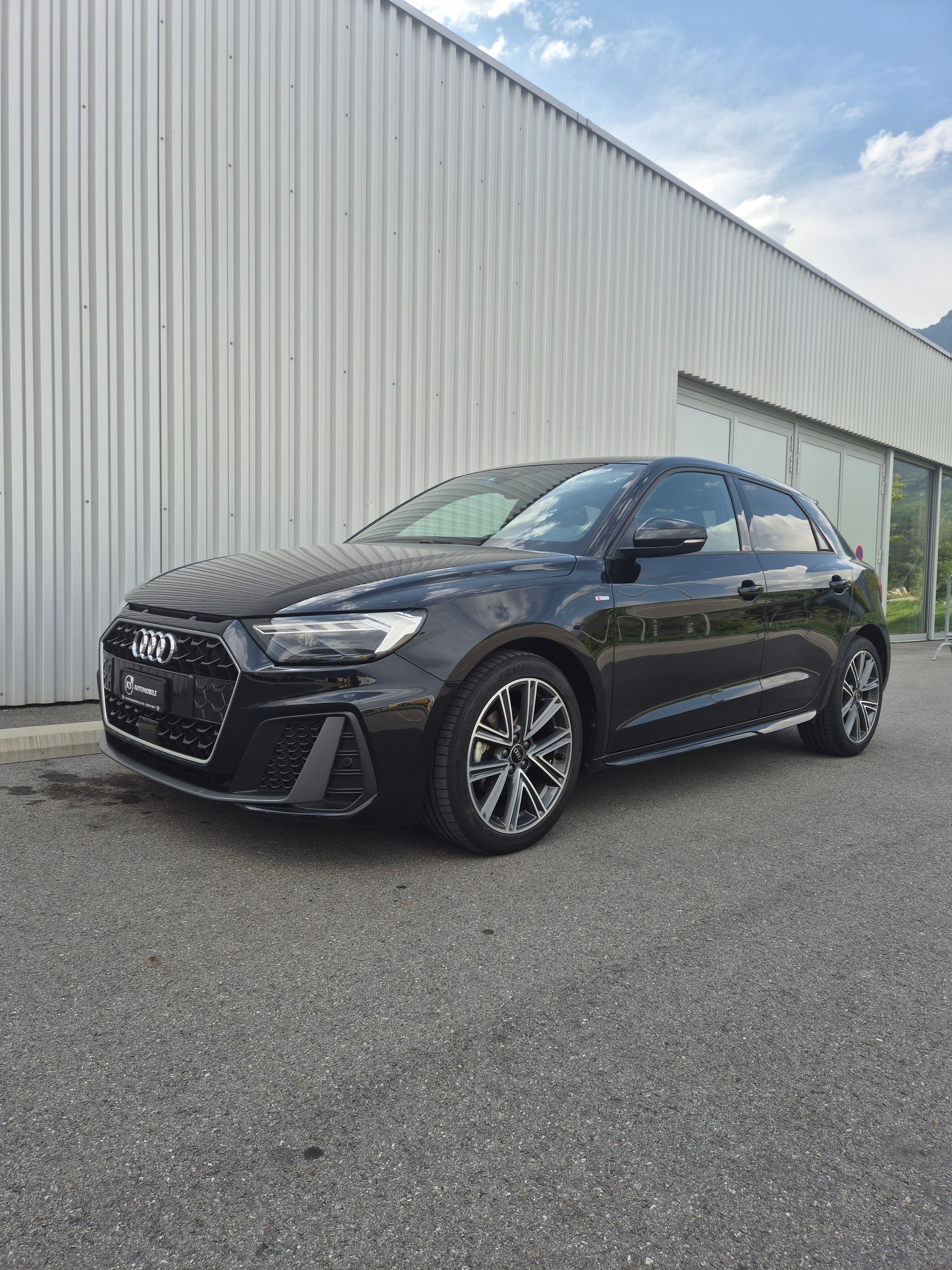 AUDI A1 Sportback 30 TFSI S Line S-tronic-image-2