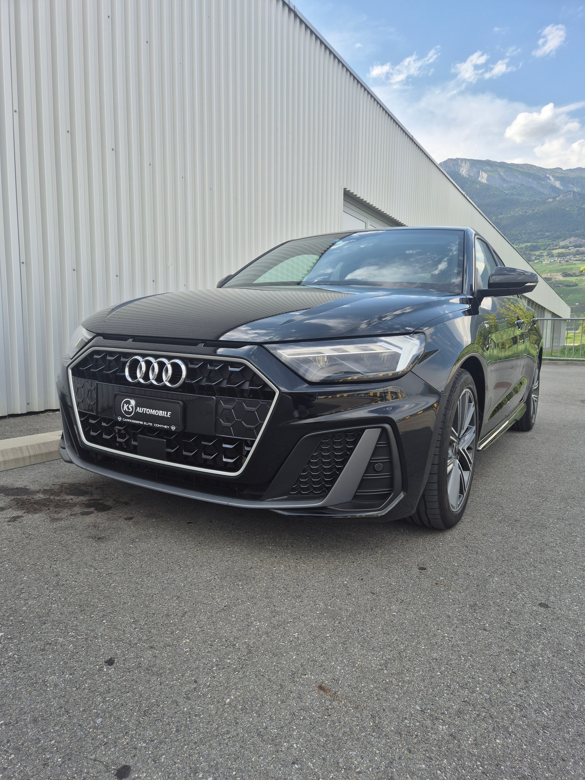 AUDI A1 Sportback 30 TFSI S Line S-tronic-image-1