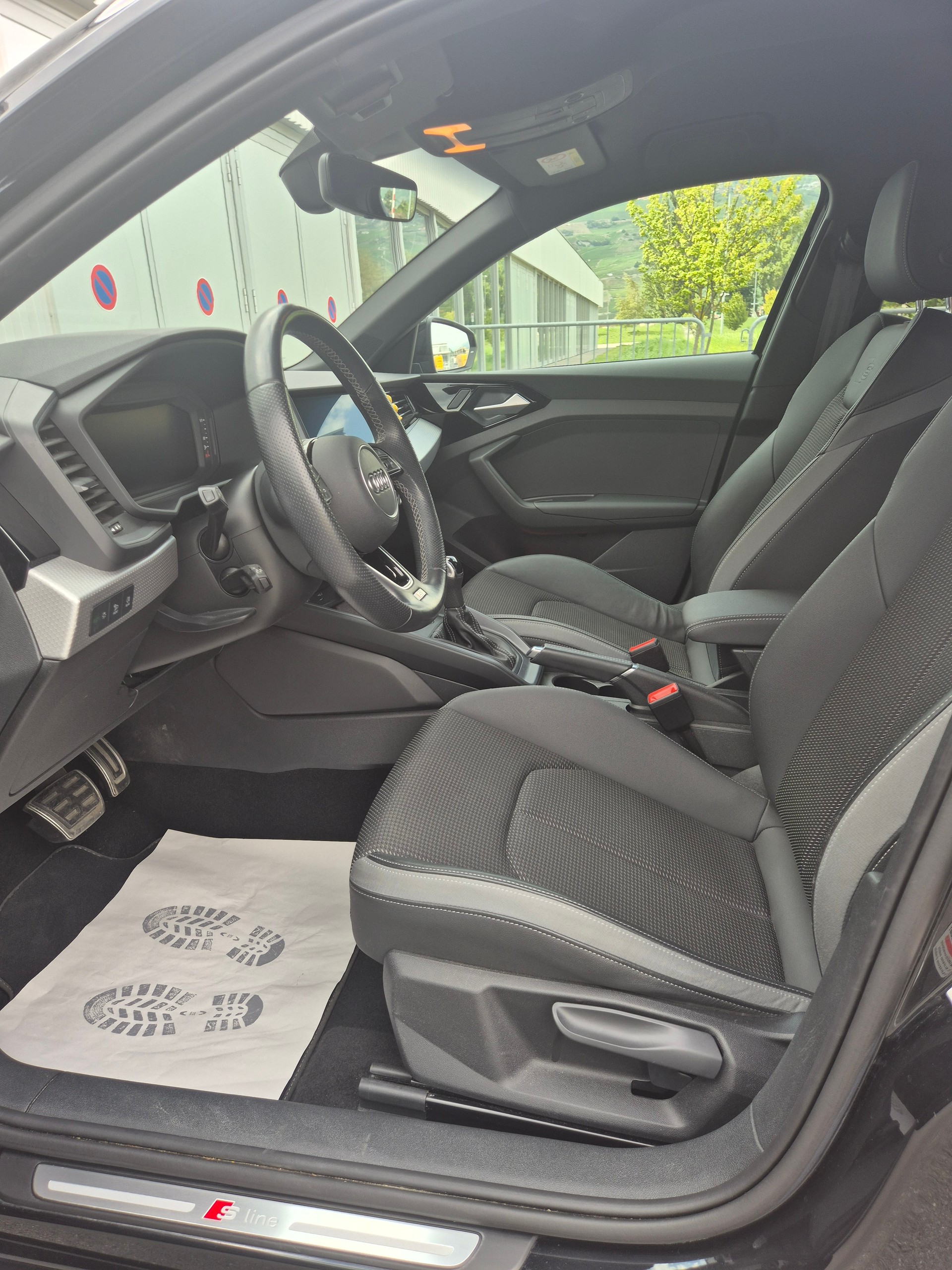 AUDI A1 Sportback 30 TFSI S Line S-tronic-image-12