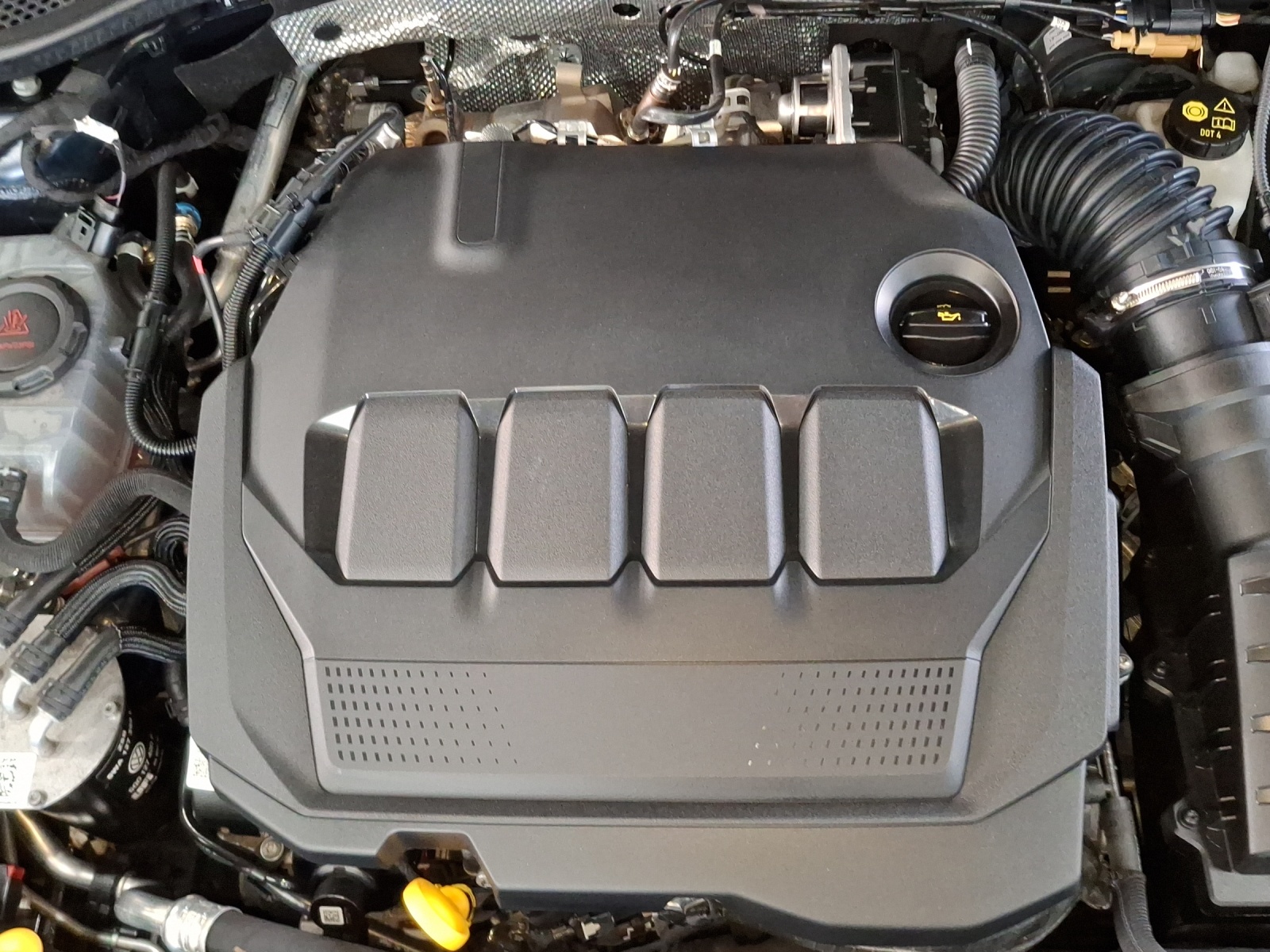 SEAT Leon ST 2.0 TDI EVO DSG 4Drive FR-image-15