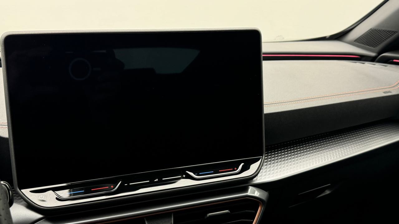 CUPRA Formentor 1.5 e-HYBRID pHEV VZ Black Edition-image-7