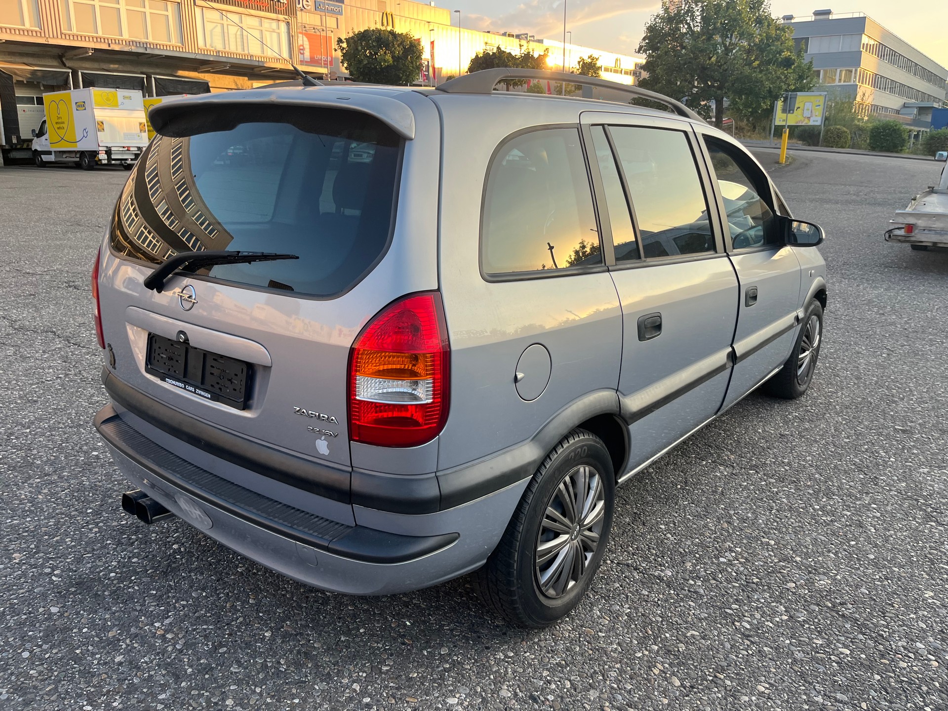 OPEL Zafira 2.2i 16V Linea Fresca-image-2
