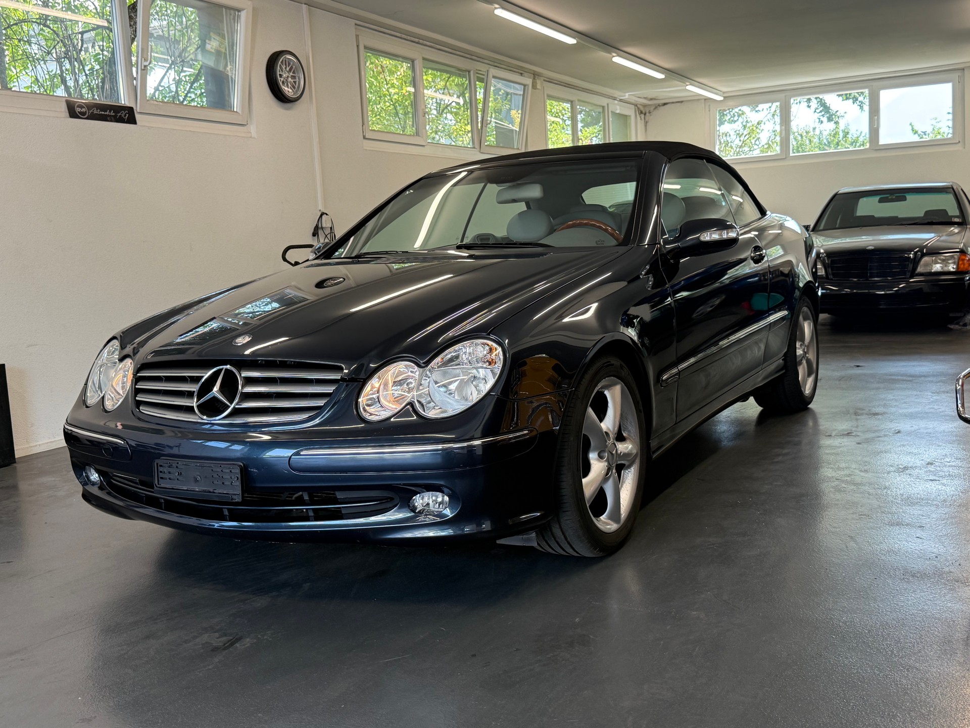 MERCEDES-BENZ CLK 320 Elégance Automatic-image-1