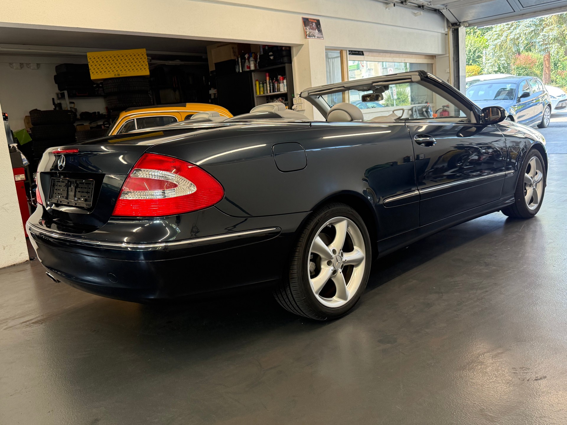 MERCEDES-BENZ CLK 320 Elégance Automatic-image-6