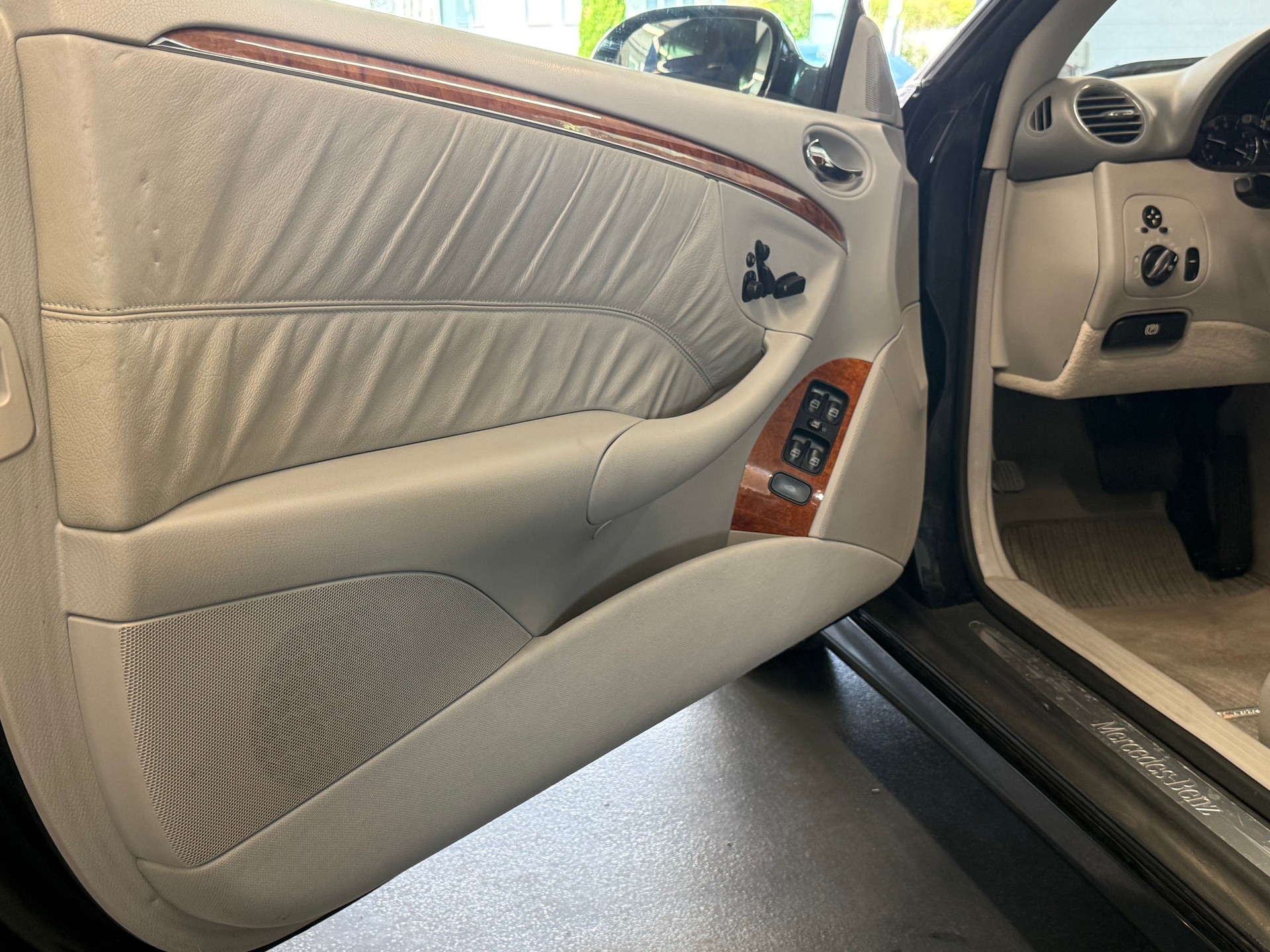 MERCEDES-BENZ CLK 320 Elégance Automatic-image-8