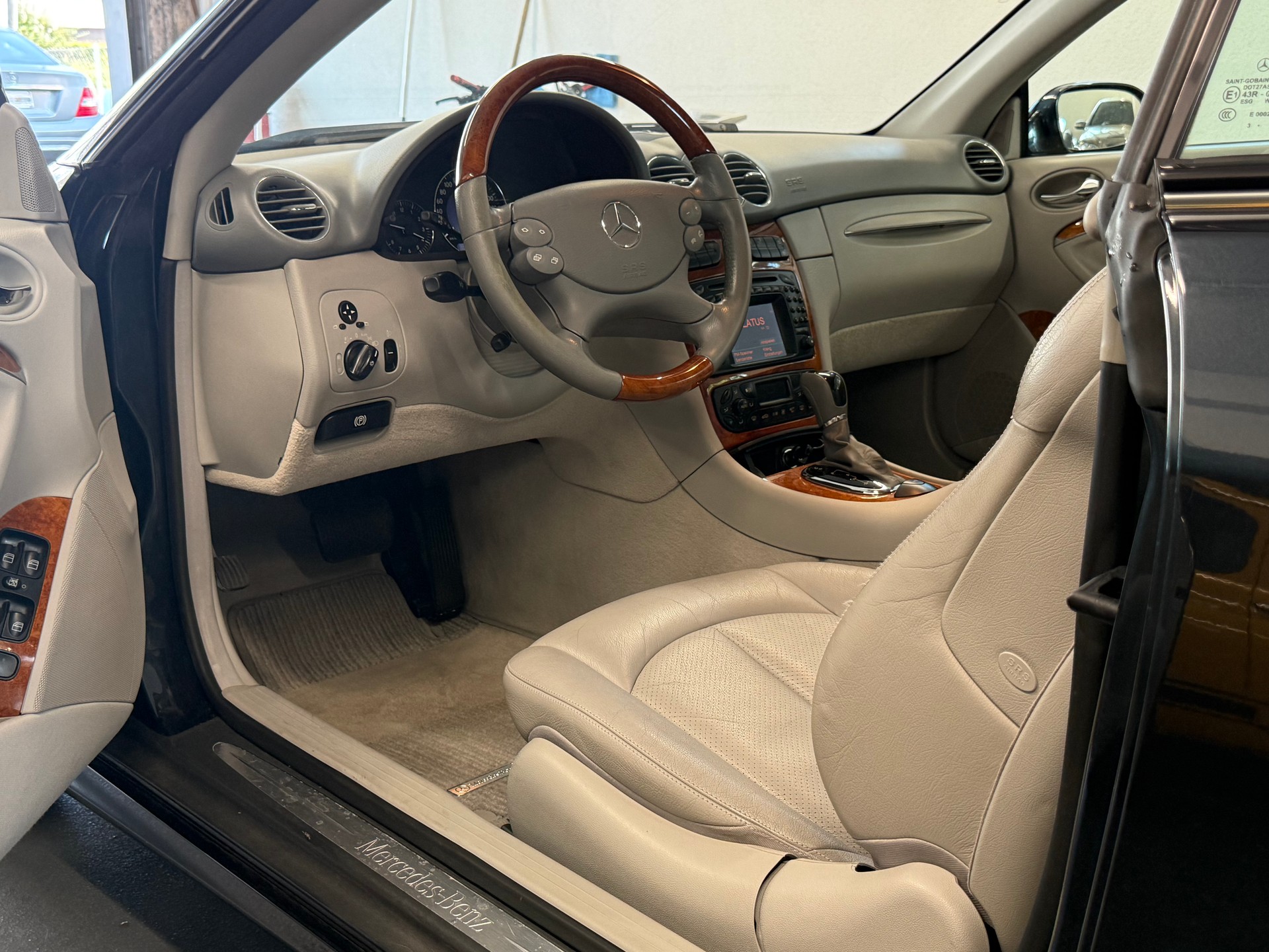 MERCEDES-BENZ CLK 320 Elégance Automatic-image-7