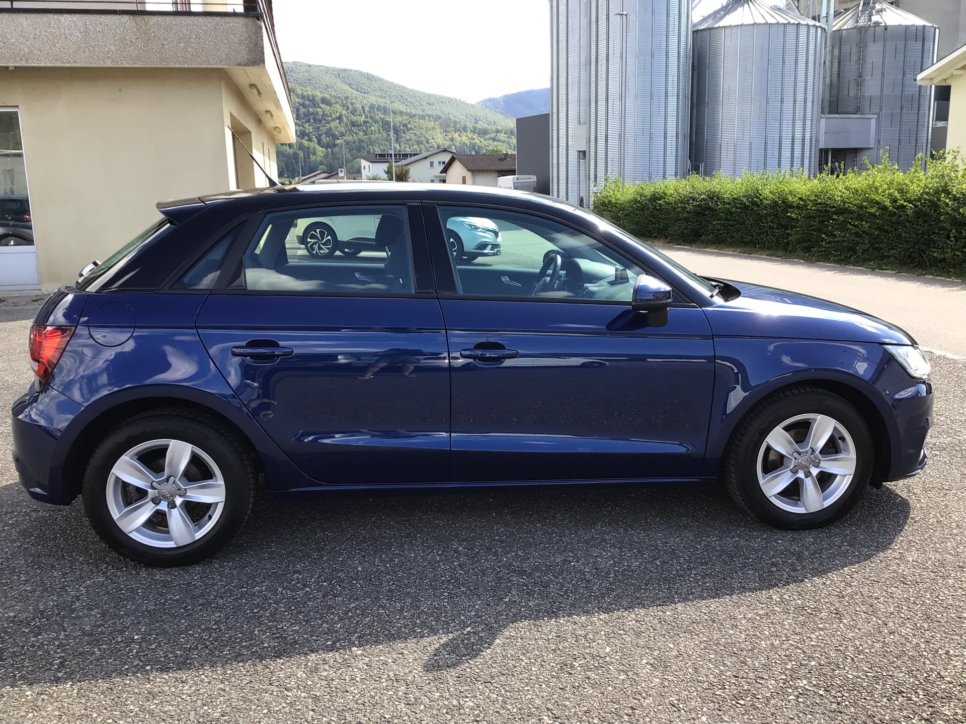 AUDI A1 Sportback 1.0 TFSI-image-5