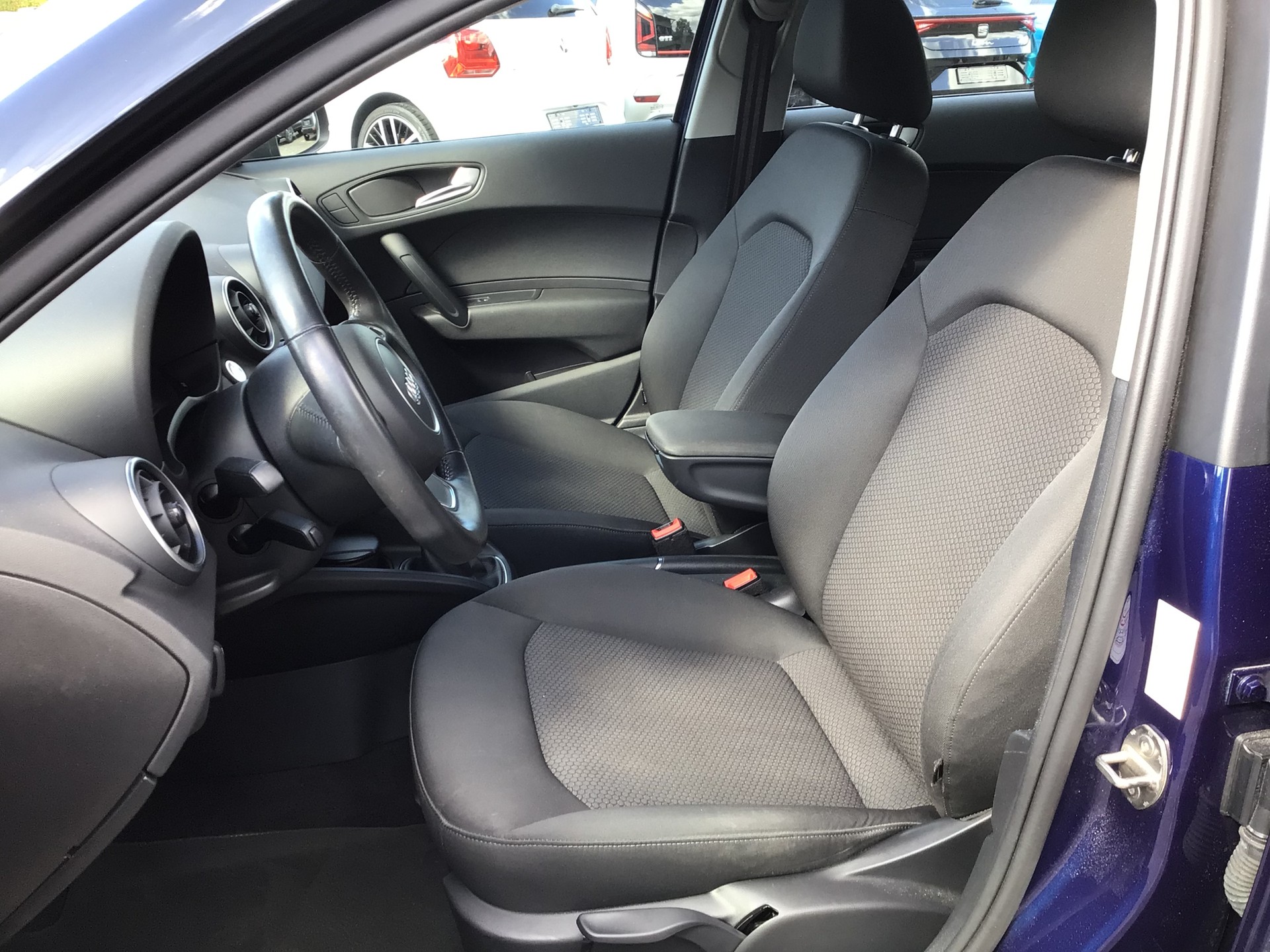 AUDI A1 Sportback 1.0 TFSI-image-6