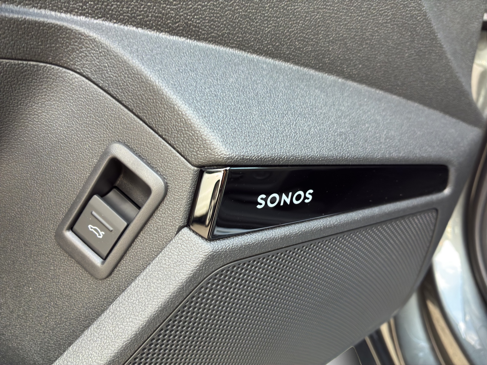 AUDI RS3 Limousine 2.5 TSI quattro S-tronic-image-14