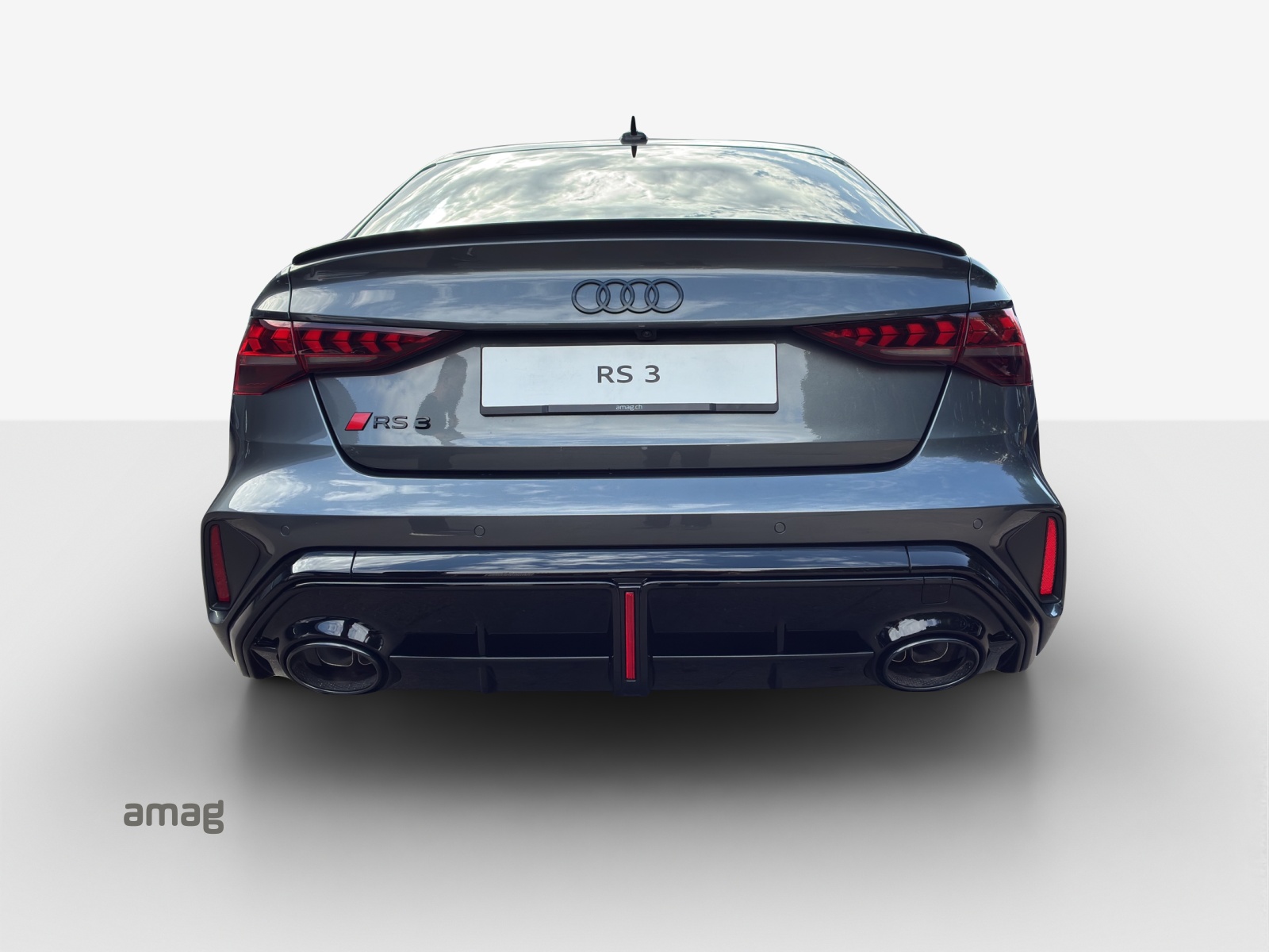 AUDI RS3 Limousine 2.5 TSI quattro S-tronic-image-3