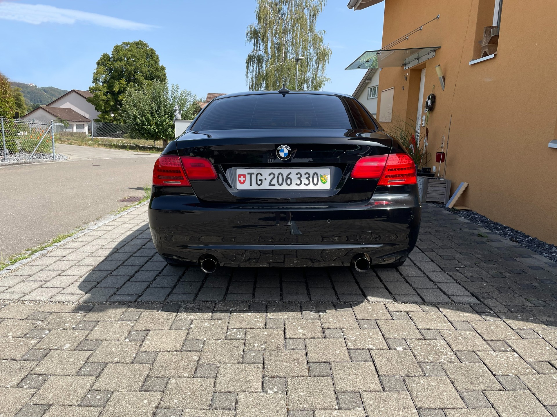 BMW 335i xDrive-image-3