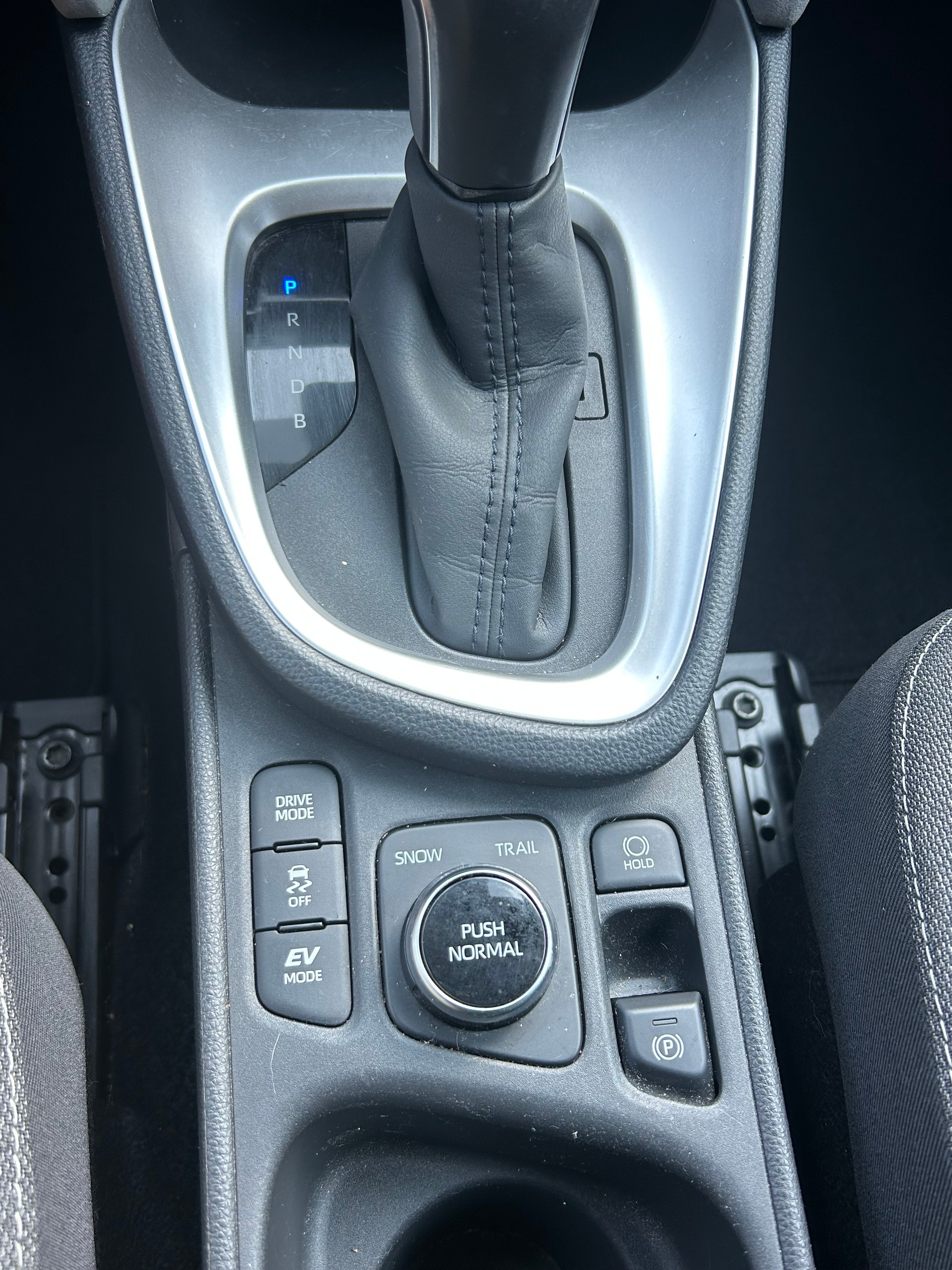 TOYOTA Yaris Cross 1.5 Comfort e-CVT AWDi-image-7