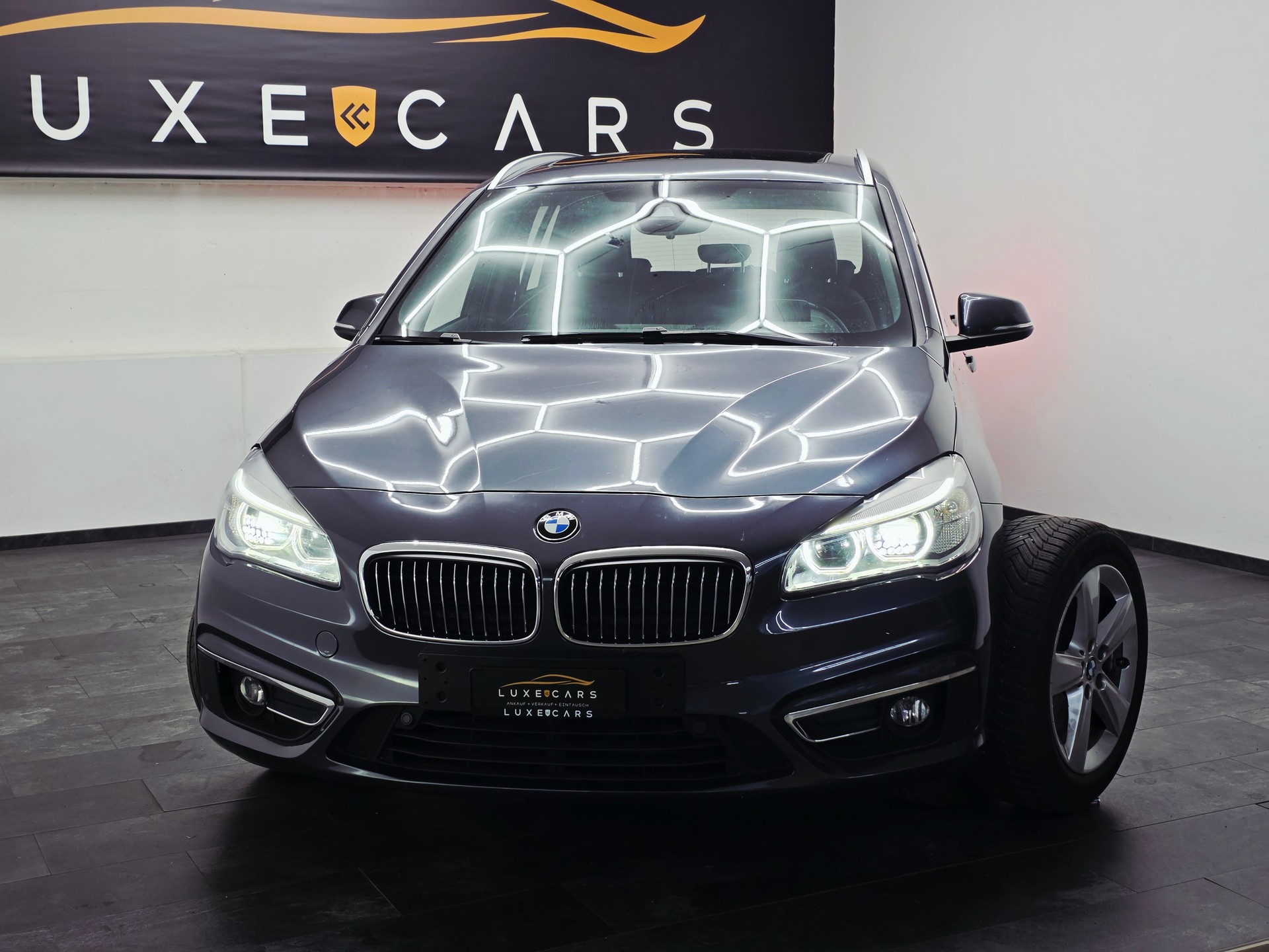 BMW 218d 2.0 Gran Tourer LUXURY LINE Steptronic 7 PLÄTZER*TOP AUSSTATTUNG*8 FACH RÄDER*FRISCH MFK UND SERVICE*-image-2