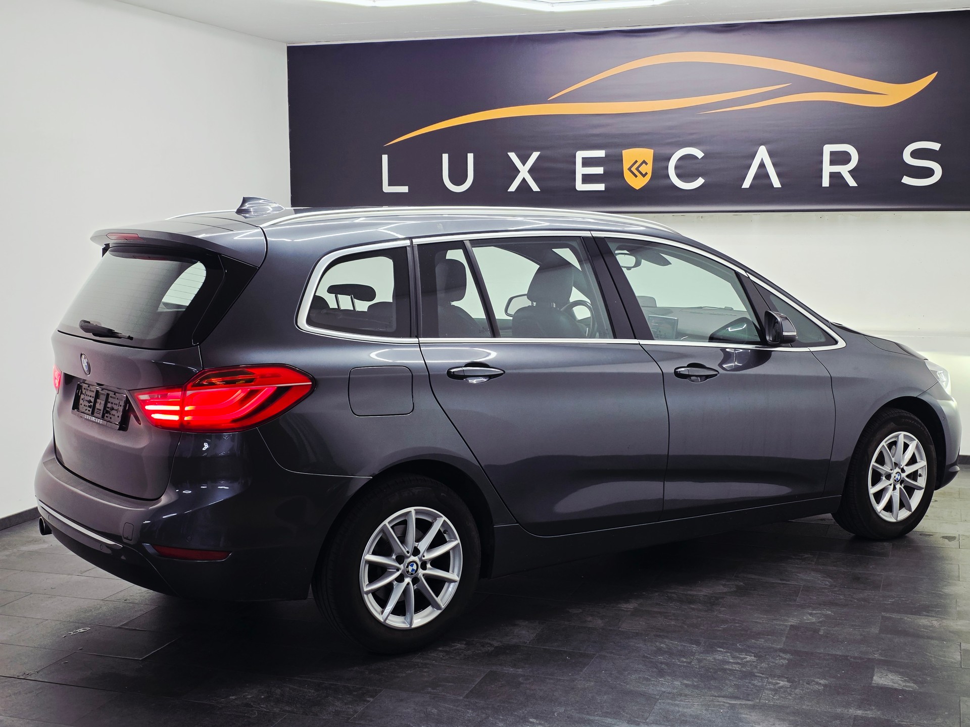 BMW 218d 2.0 Gran Tourer LUXURY LINE Steptronic 7 PLÄTZER*TOP AUSSTATTUNG*8 FACH RÄDER*FRISCH MFK UND SERVICE*-image-5