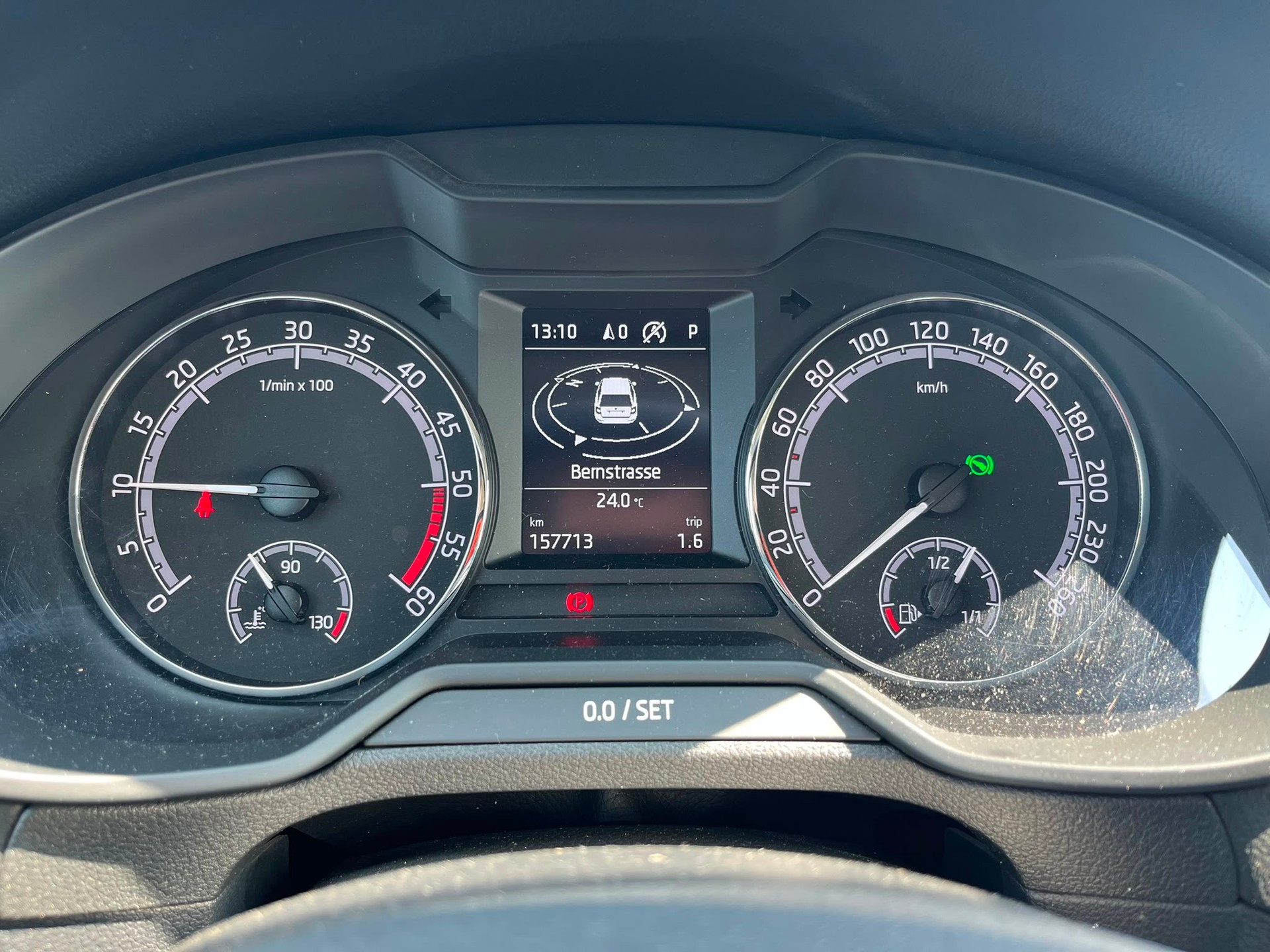 SKODA Octavia Combi 2.0 TDI Ambition 4x4 DSG-image-10