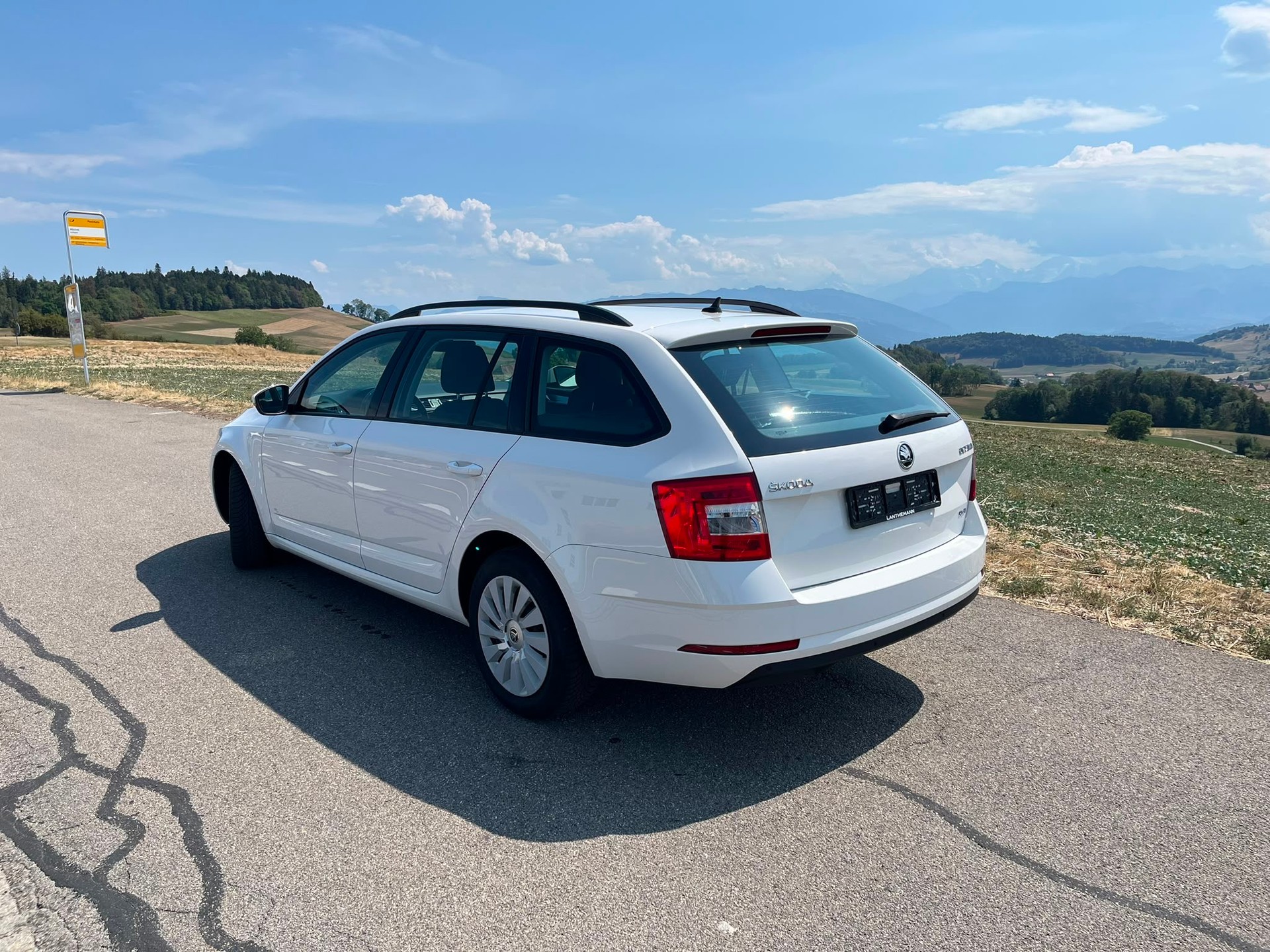 SKODA Octavia Combi 2.0 TDI Ambition 4x4 DSG-image-3