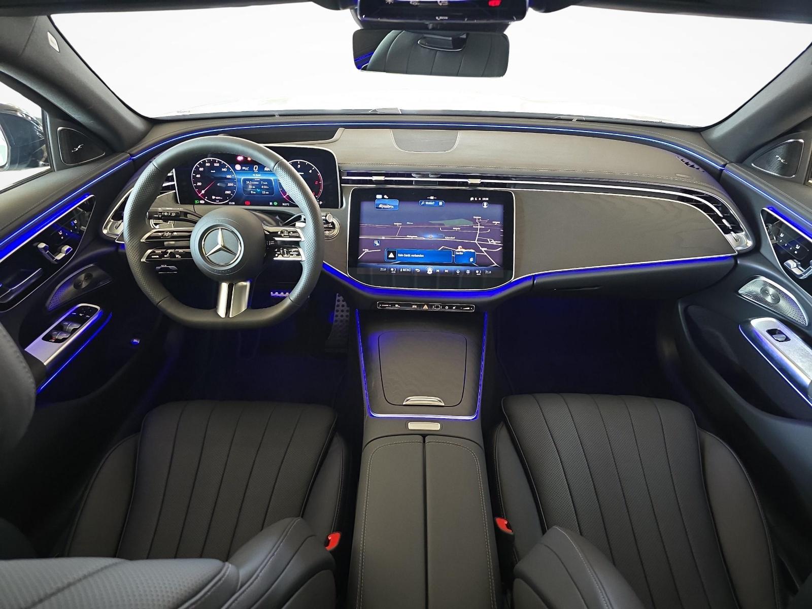 MERCEDES-BENZ E 220 d 4MATIC T-Modell AMG Line-image-8