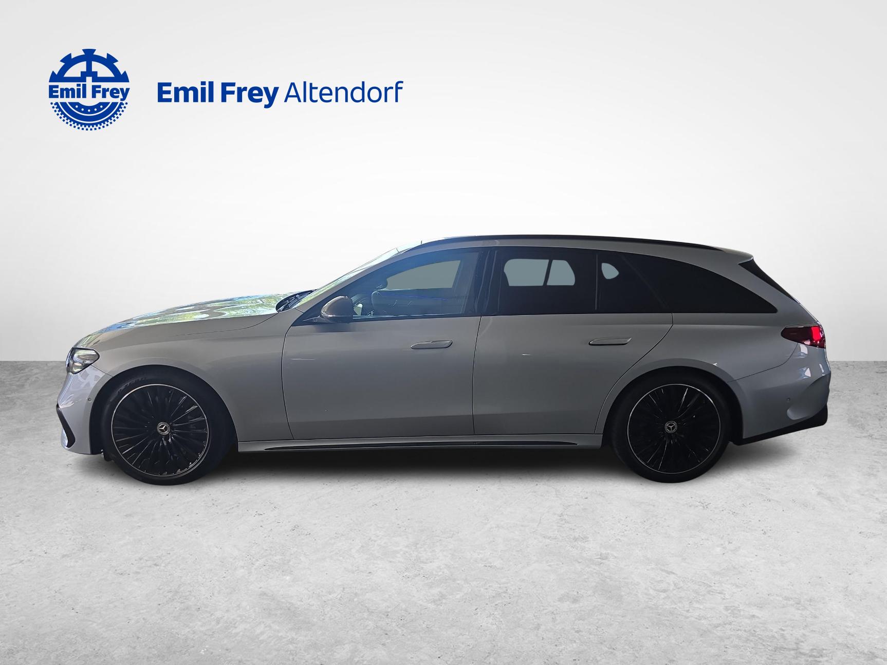 MERCEDES-BENZ E 220 d 4MATIC T-Modell AMG Line-image-1