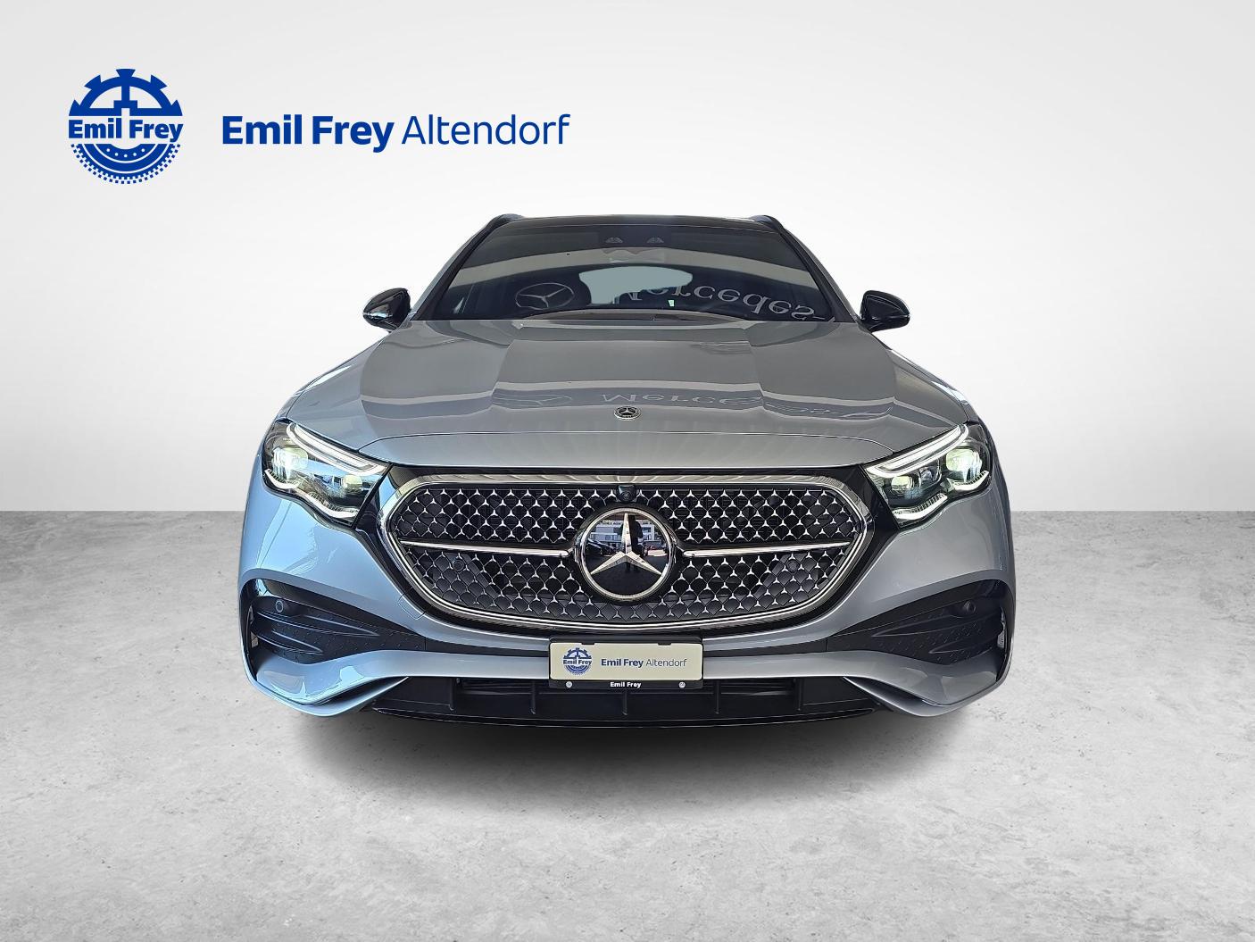 MERCEDES-BENZ E 220 d 4MATIC T-Modell AMG Line-image-7