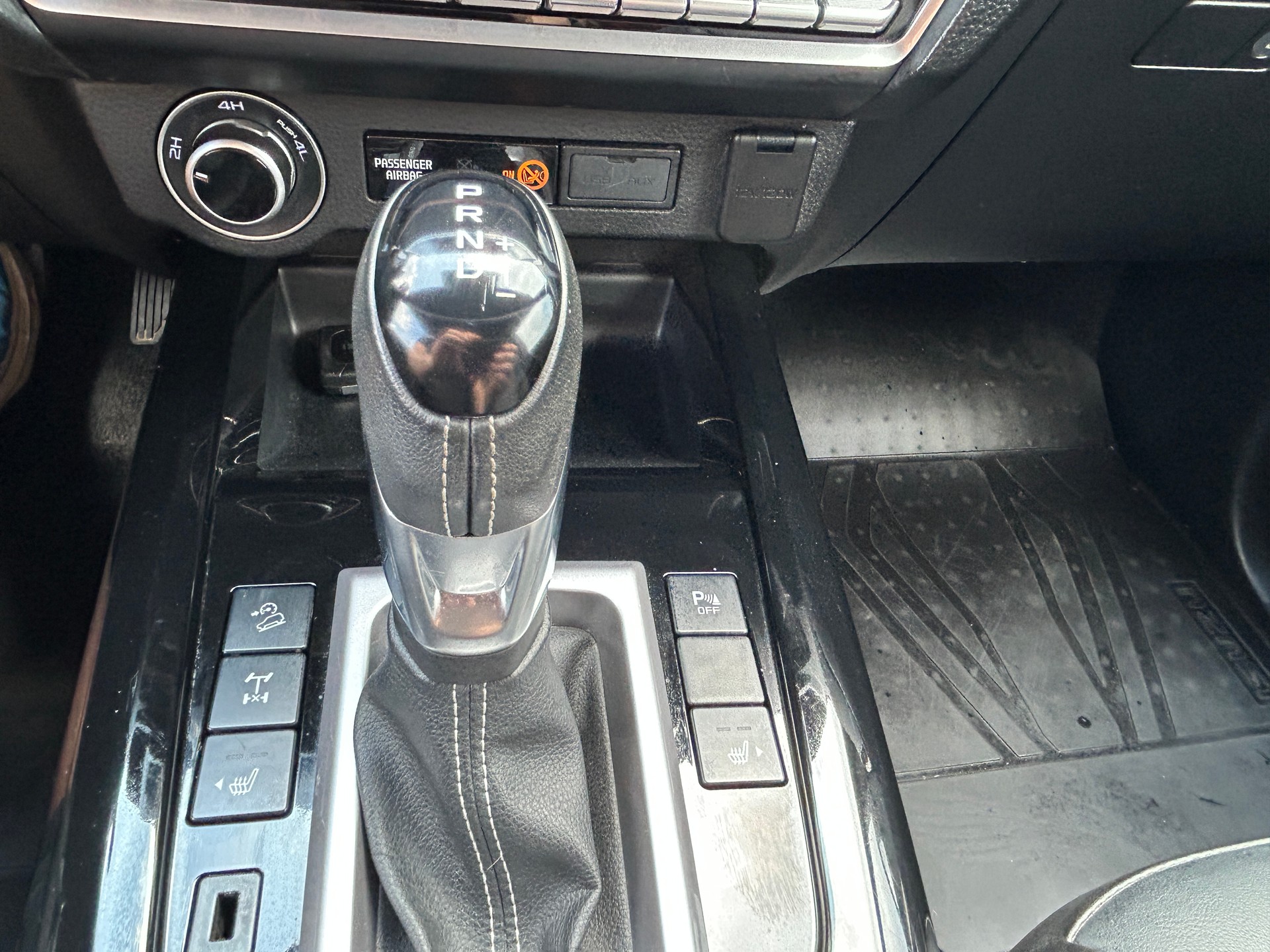 ISUZU D-MAX 1.9 CrewCab N60FF V-Cross 4x4 AT-image-13