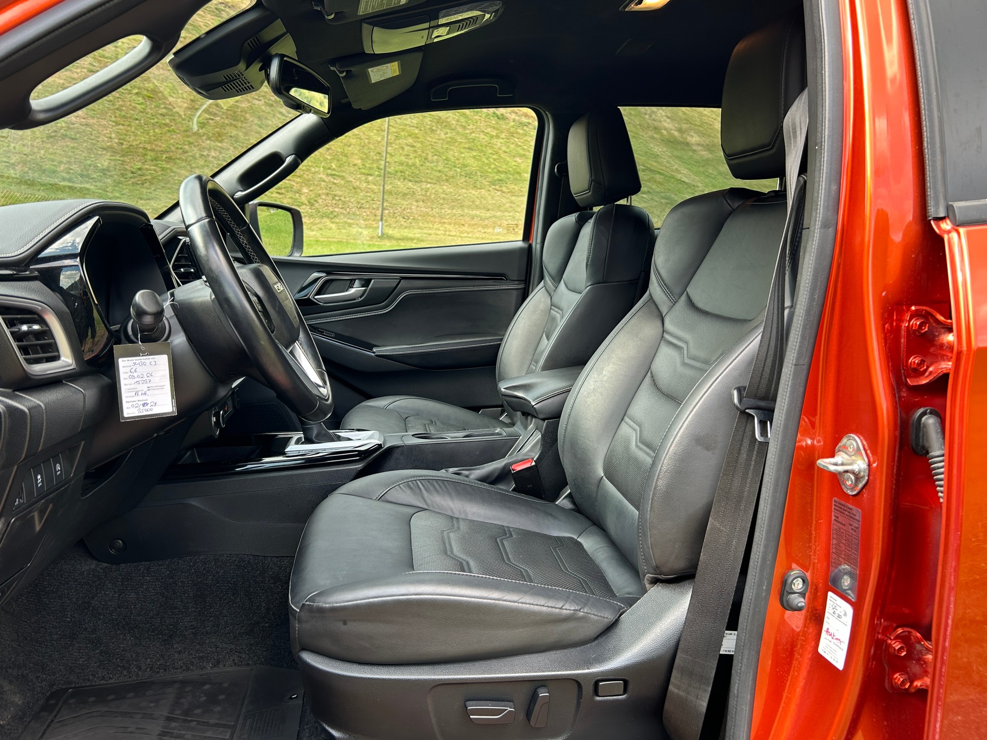 ISUZU D-MAX 1.9 CrewCab N60FF V-Cross 4x4 AT-image-7