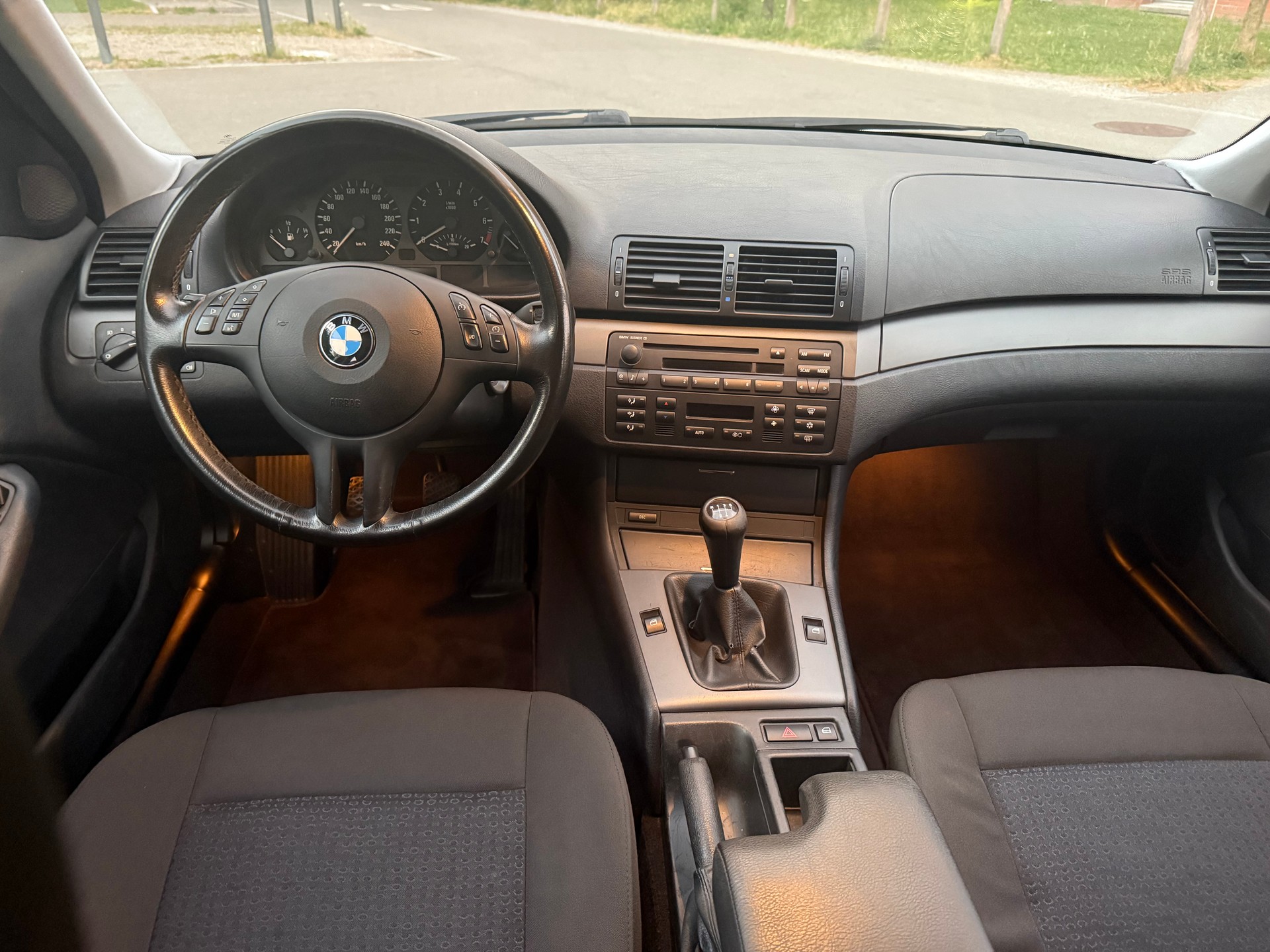 BMW 318i Touring Efficiency-image-17