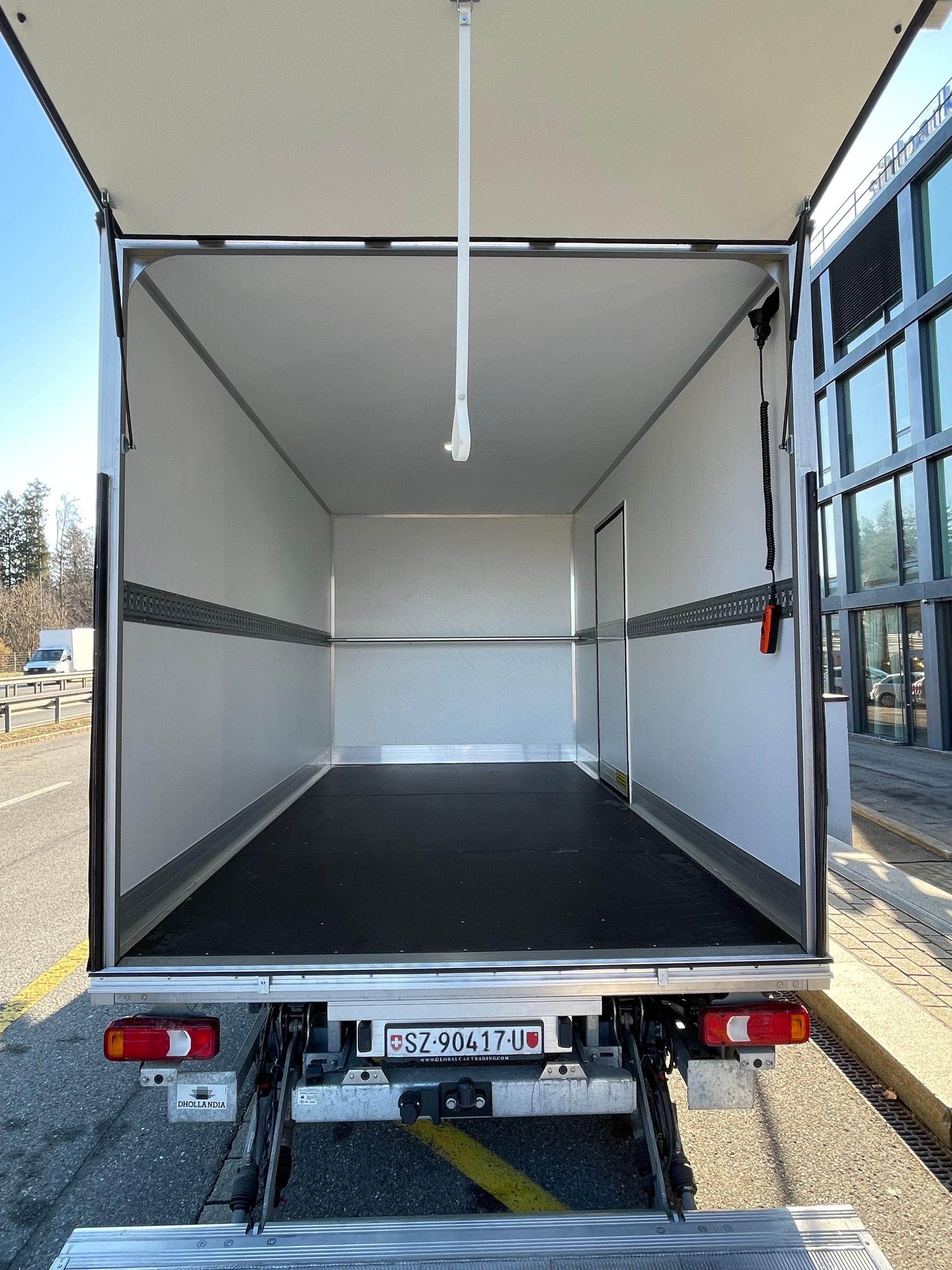 IVECO Daily 35 S 18H A8 für Durchlader einsetzbar-image-6
