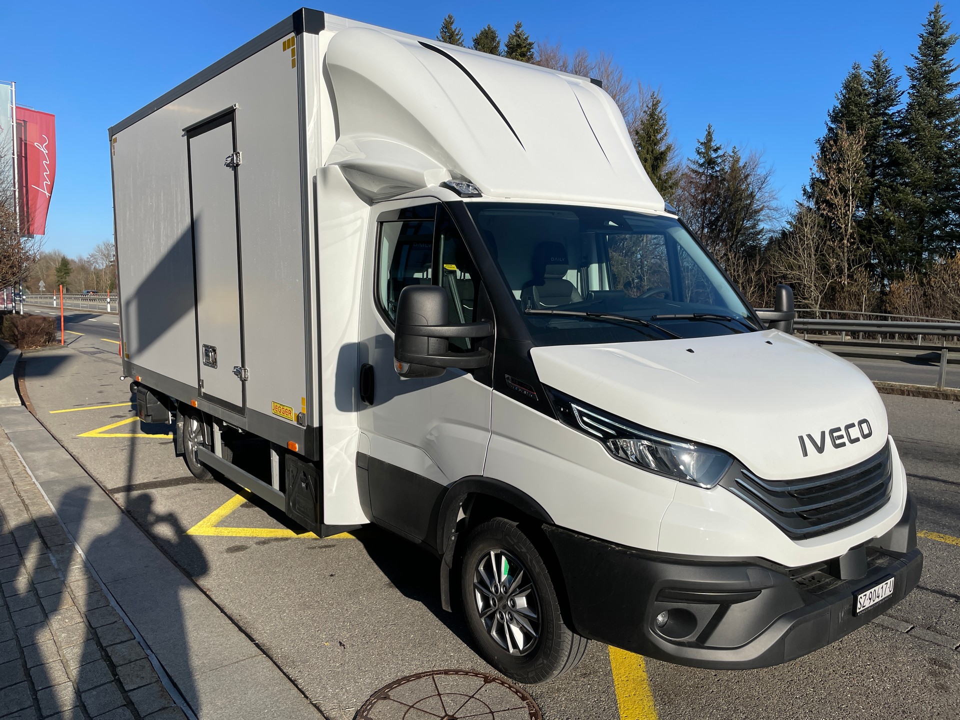 IVECO Daily 35 S 18H A8 für Durchlader einsetzbar-showroom-element-1