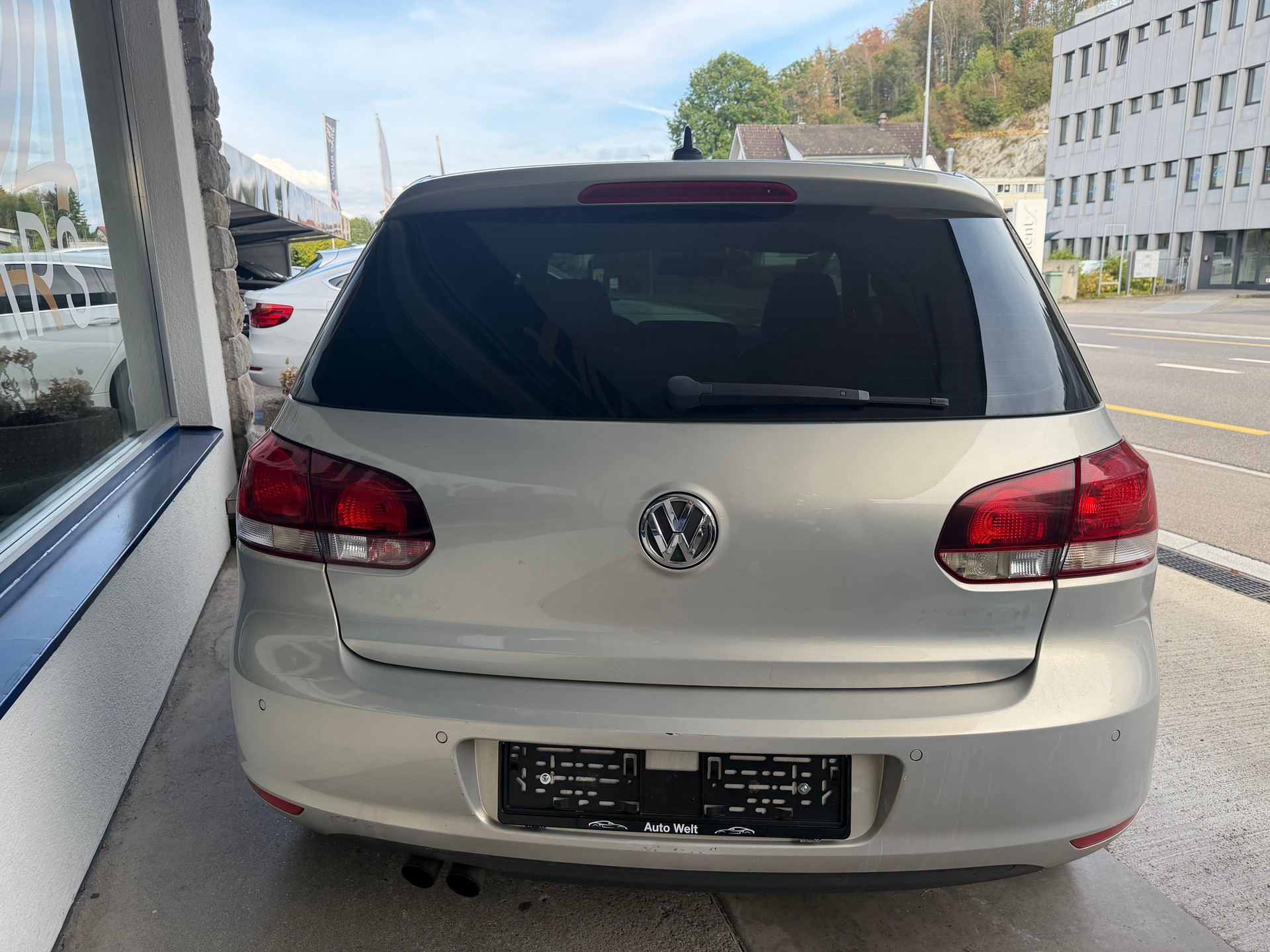 VW Golf 2.0 TDI Highline 4Motion-image-4