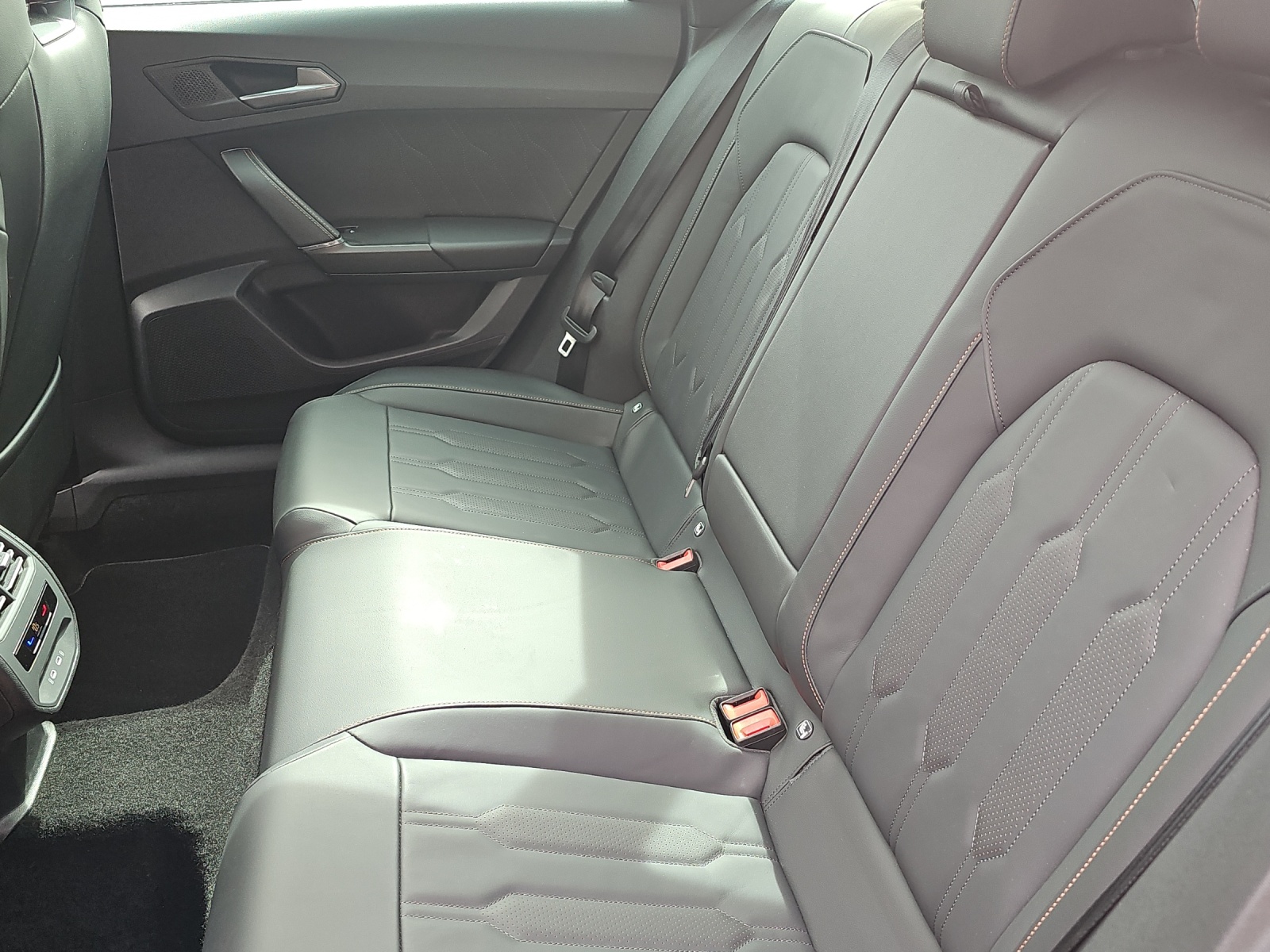 CUPRA LEON ST 2.0 TSI VZ DSG 4Drive-image-12
