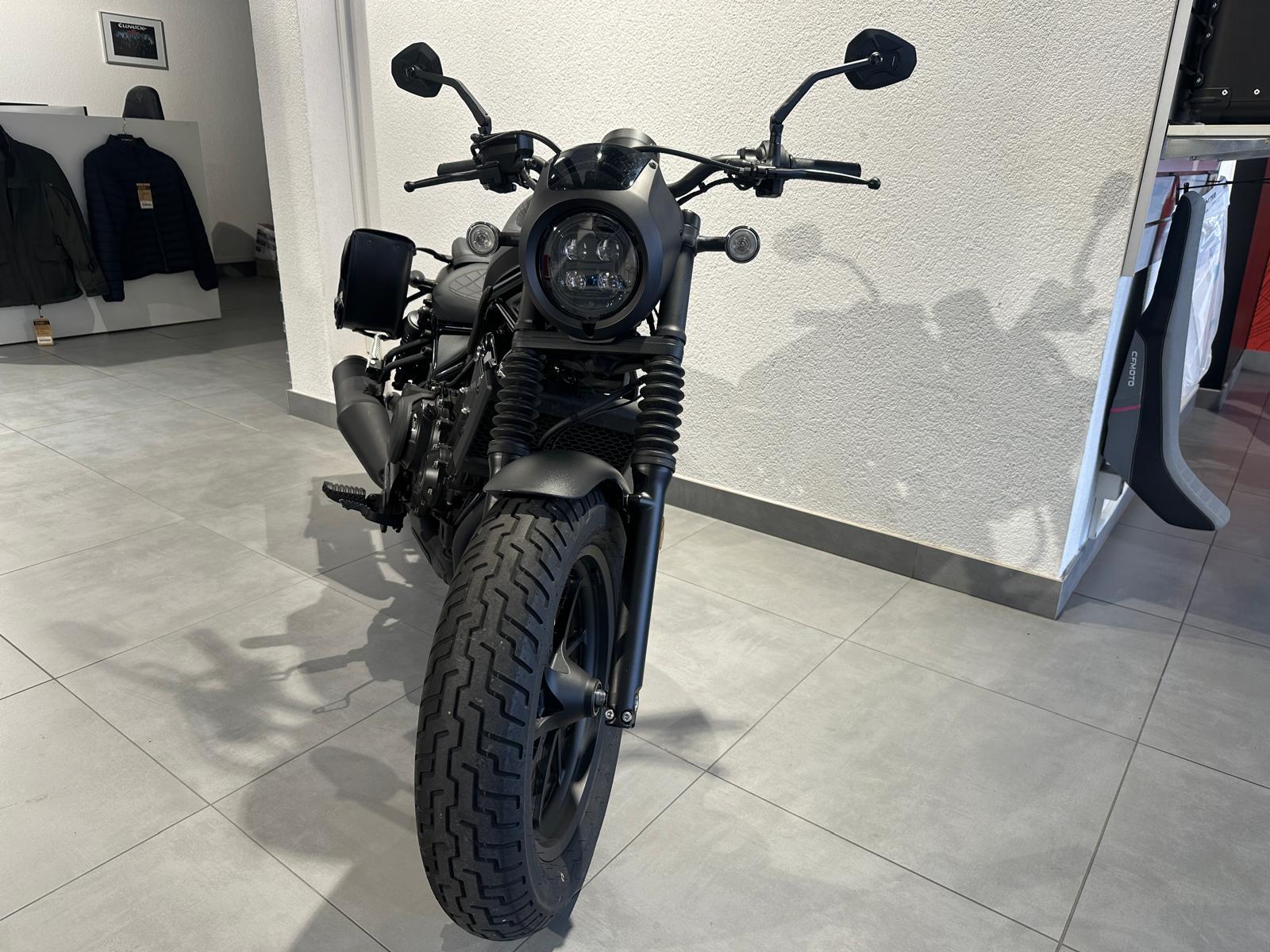 HONDA CMX 500 Rebel Special Edition | Occasion | 7’600 km | Seitentaschen-showroom-element-3