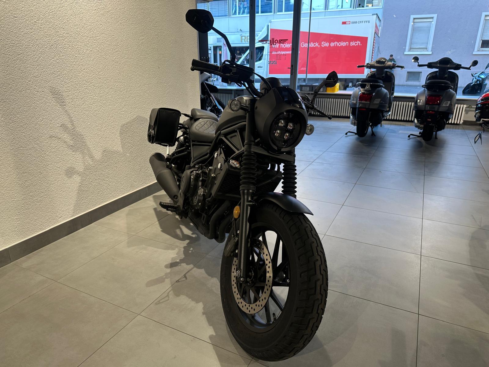 HONDA CMX 500 Rebel Special Edition | Occasion | 7’600 km | Seitentaschen-image-4