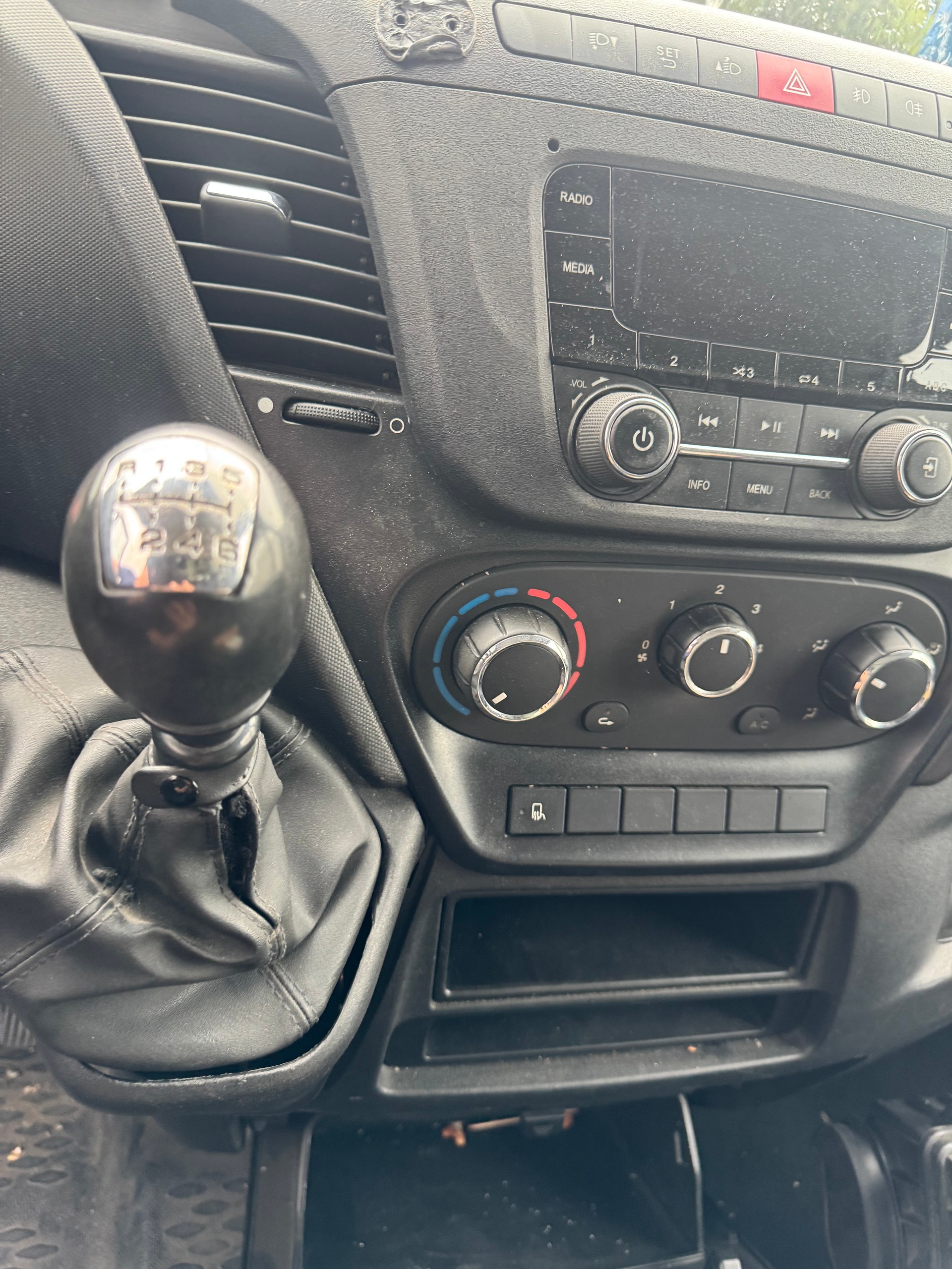 IVECO 35 S 16-image-5