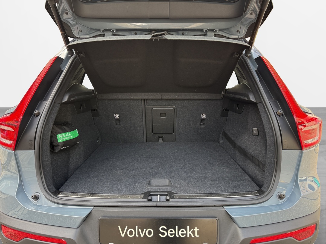 VOLVO XC40 T4 R-Design Geartronic-image-12