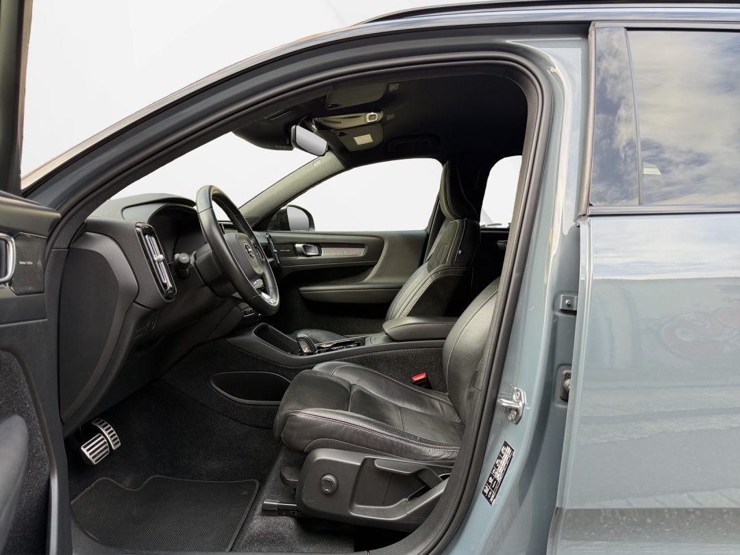 VOLVO XC40 T4 R-Design Geartronic-image-8
