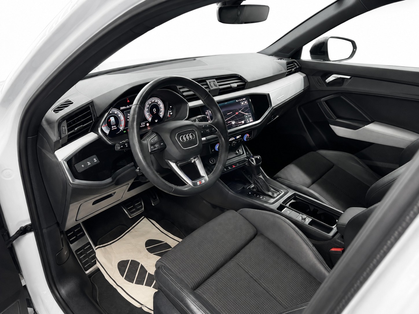 AUDI Q3 Sportback 35 TFSI S line S-tronic * Anhängerkupplung * Garantie bis 03.2028 *-image-8