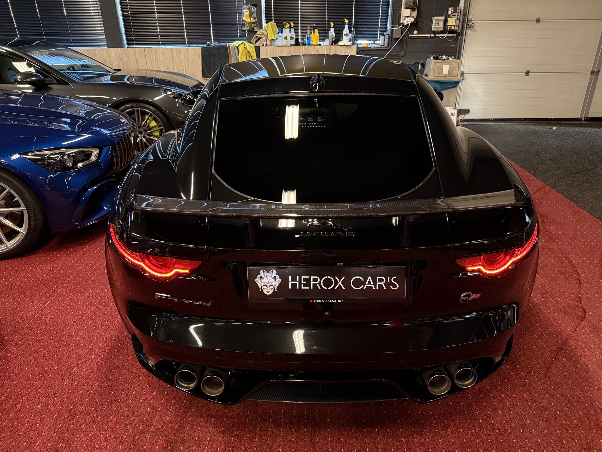 JAGUAR F-Type Coupé 5.0 V8 S/C SVR AWD / ** Aus 1. Hand / Carbon & Keramik Paket / Titan Abgasanlage / Komplett PPF Foliert **-image-8