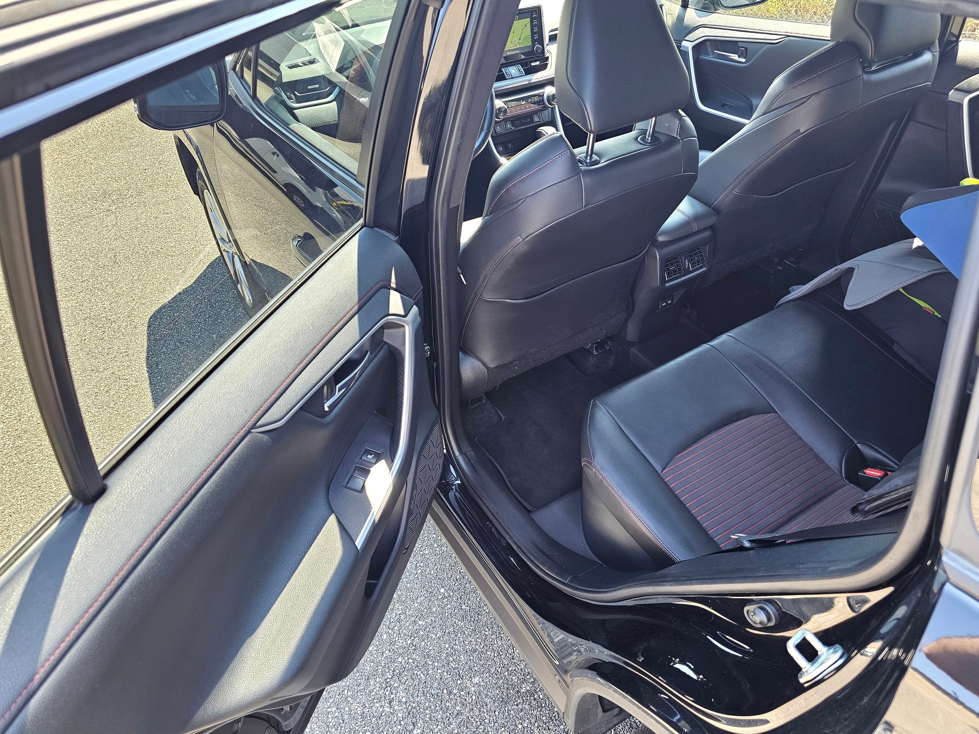 TOYOTA 2.5 Plug-In-Hybrid Platinum-image-5