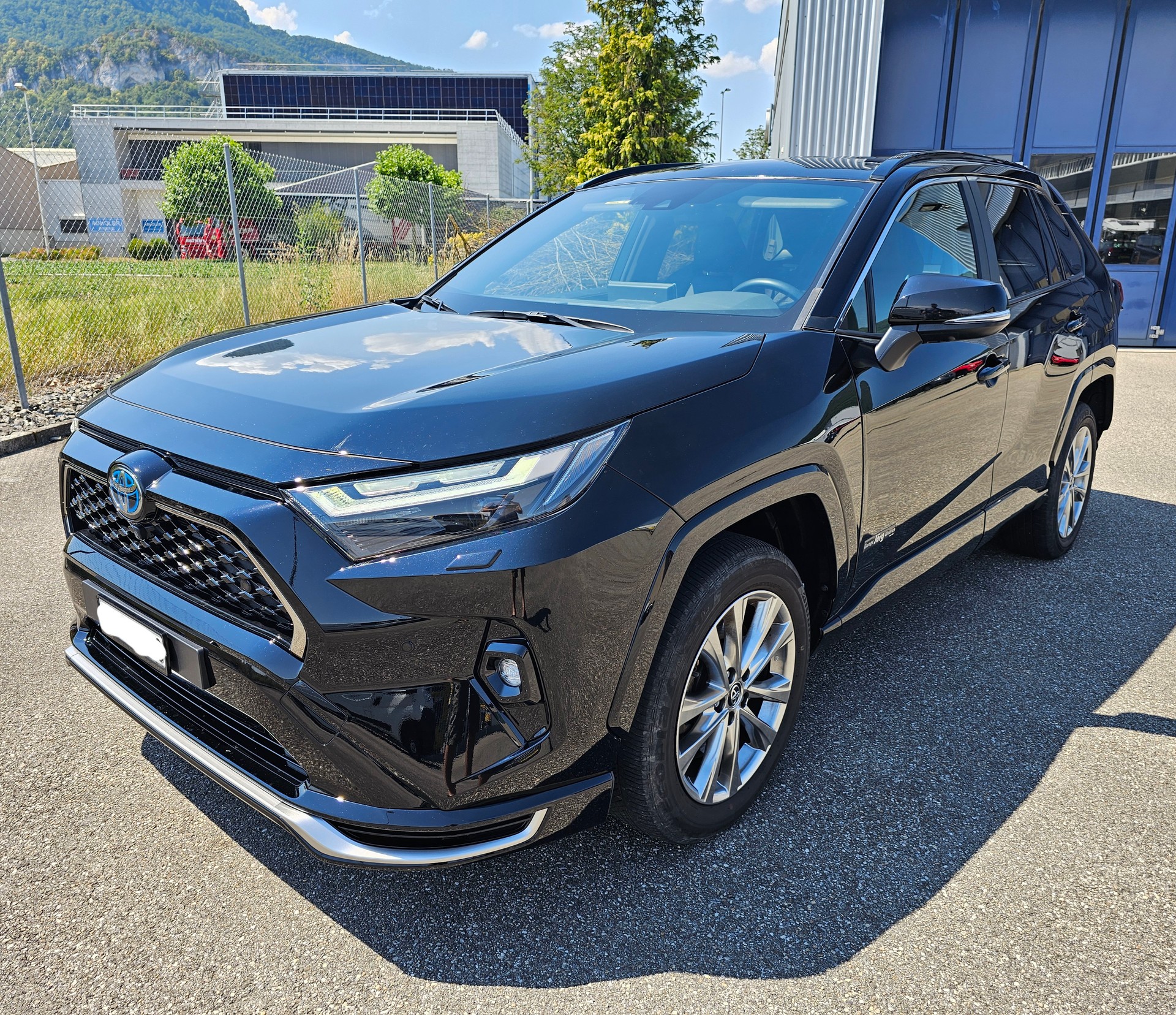 TOYOTA 2.5 Plug-In-Hybrid Platinum-image-1