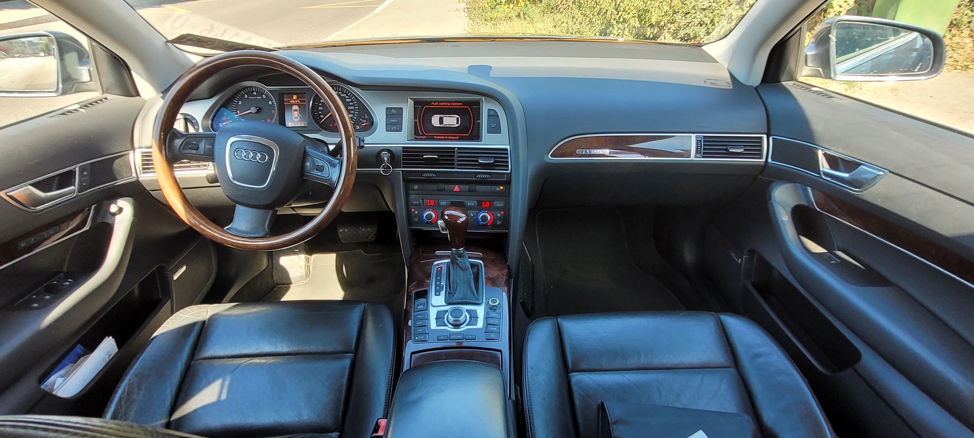 AUDI A6 Avant 3.2 V6 FSI quattro-image-12