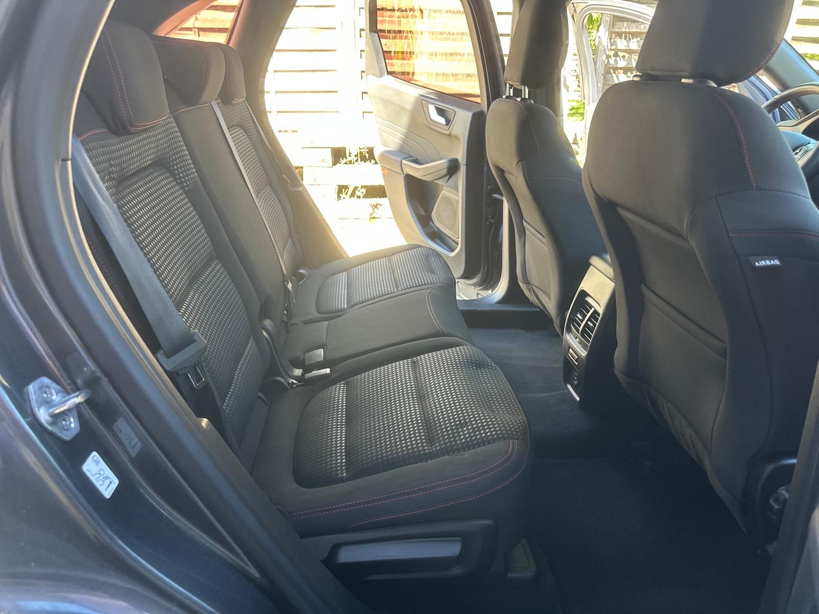 FORD Kuga 2.5 PHEV ST-Line 2WD-image-10