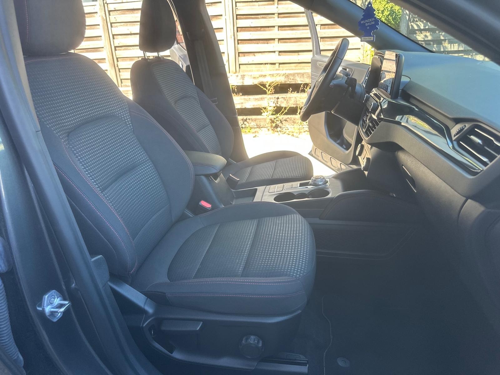 FORD Kuga 2.5 PHEV ST-Line 2WD-image-9