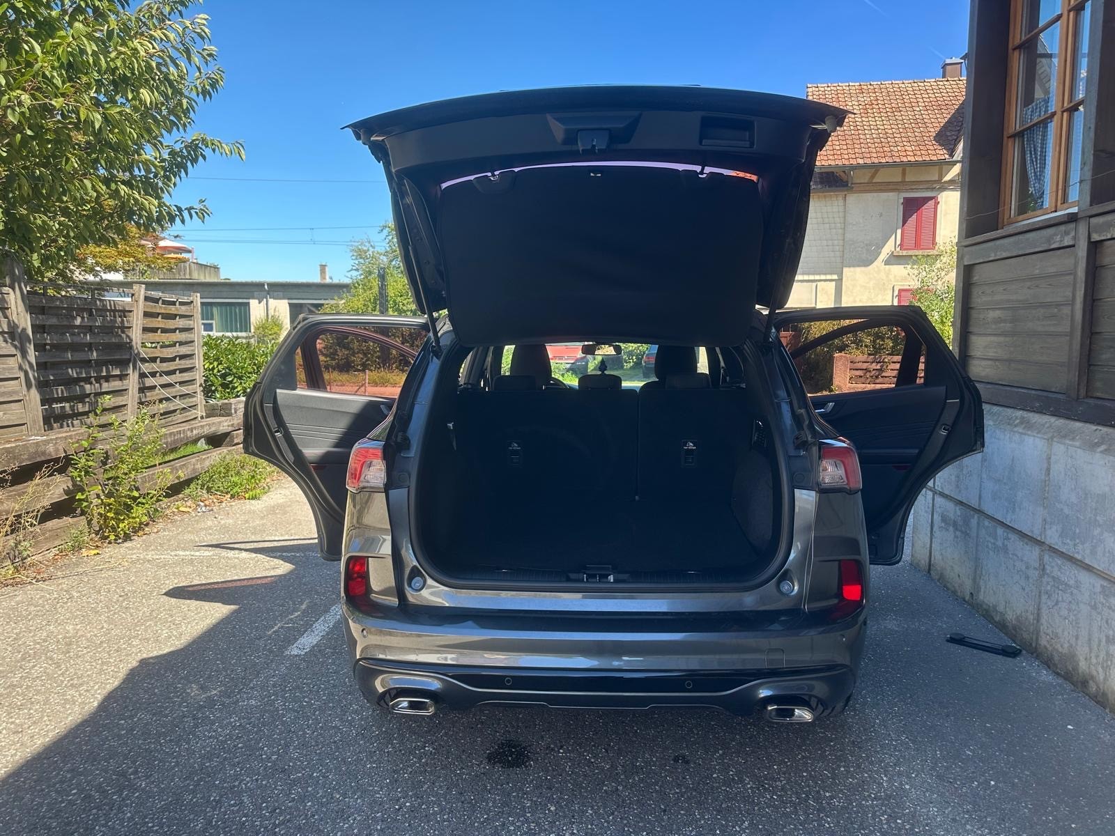 FORD Kuga 2.5 PHEV ST-Line 2WD-image-6